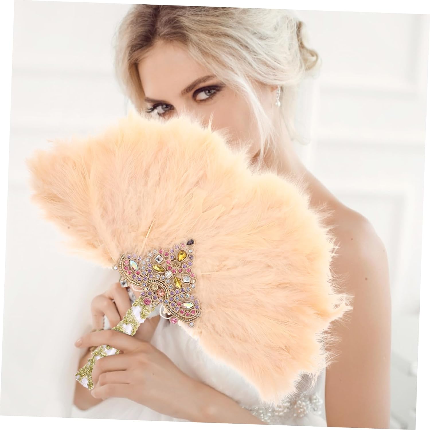 STOBAZA Handheld Rhinestone Plume Fan for Weddings Delicate Bride Fan Elegant Design Photography Prop for Special Events Sturdy and Accessory