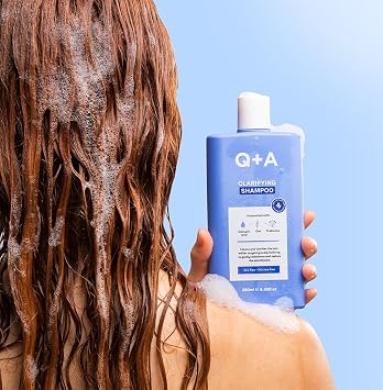 Q+A Clarifying Shampoo (250ml), Scalp-Refreshing, Build-Up Removing, Moisturizing and Microbiome-Balancing Hair Care, Salicylic Acid Shampoo, with Oatmeal and Prebiotics