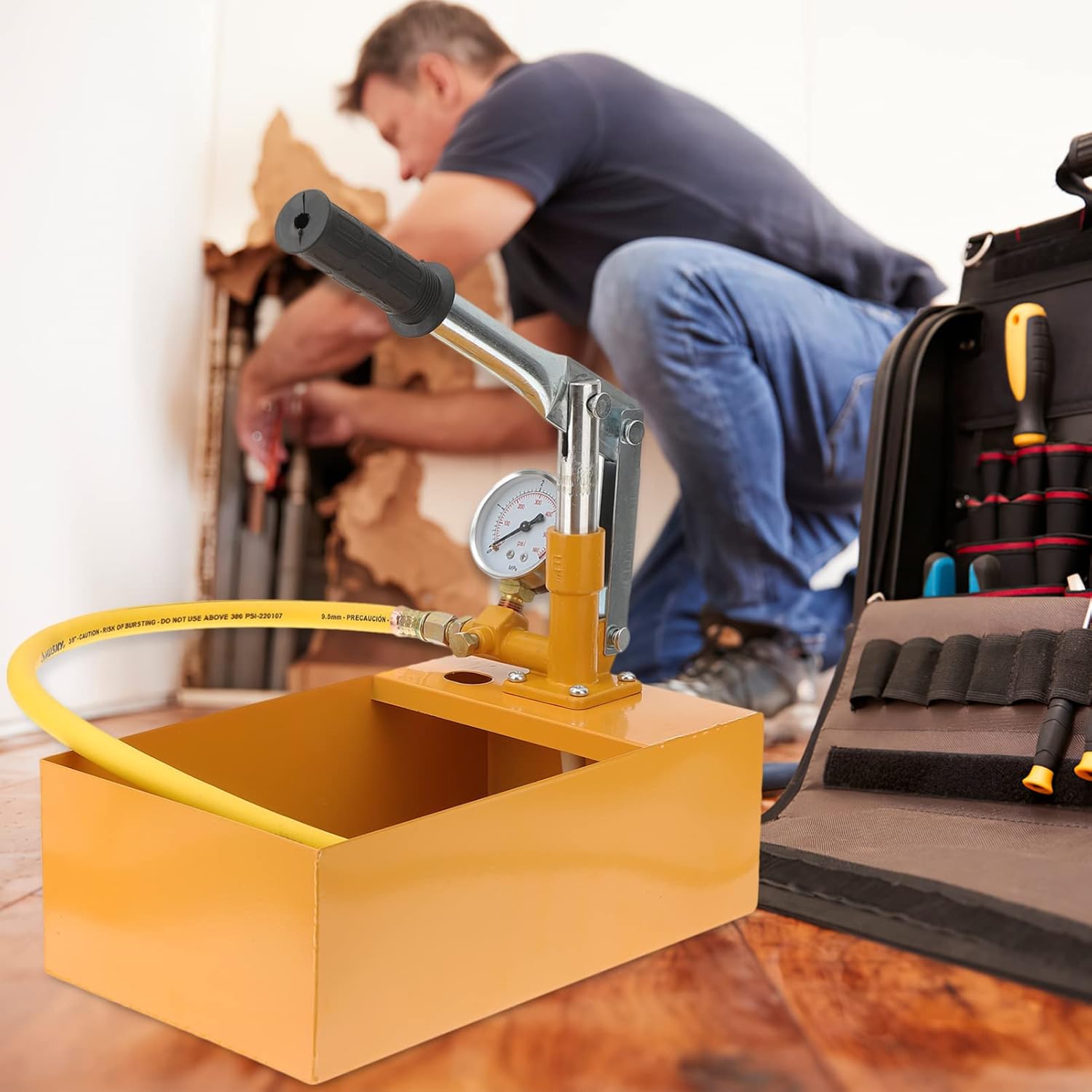 40KG Manual Hydraulic Pressure Test Pump Hand Operated Hydrostatic Tester for PPR Water Pipes Random Color Pressure Gauge