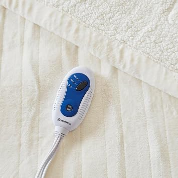 Beautyrest Heated Blanket, Electric Throw Blanket, Soft, Warm, Reversible Plush - Sherpa Heating Blanket Throw, 3 Heat Settings, 2 hr Auto Shut Off, Machine Washable, Oversized 60 in x 70 in, Ivory