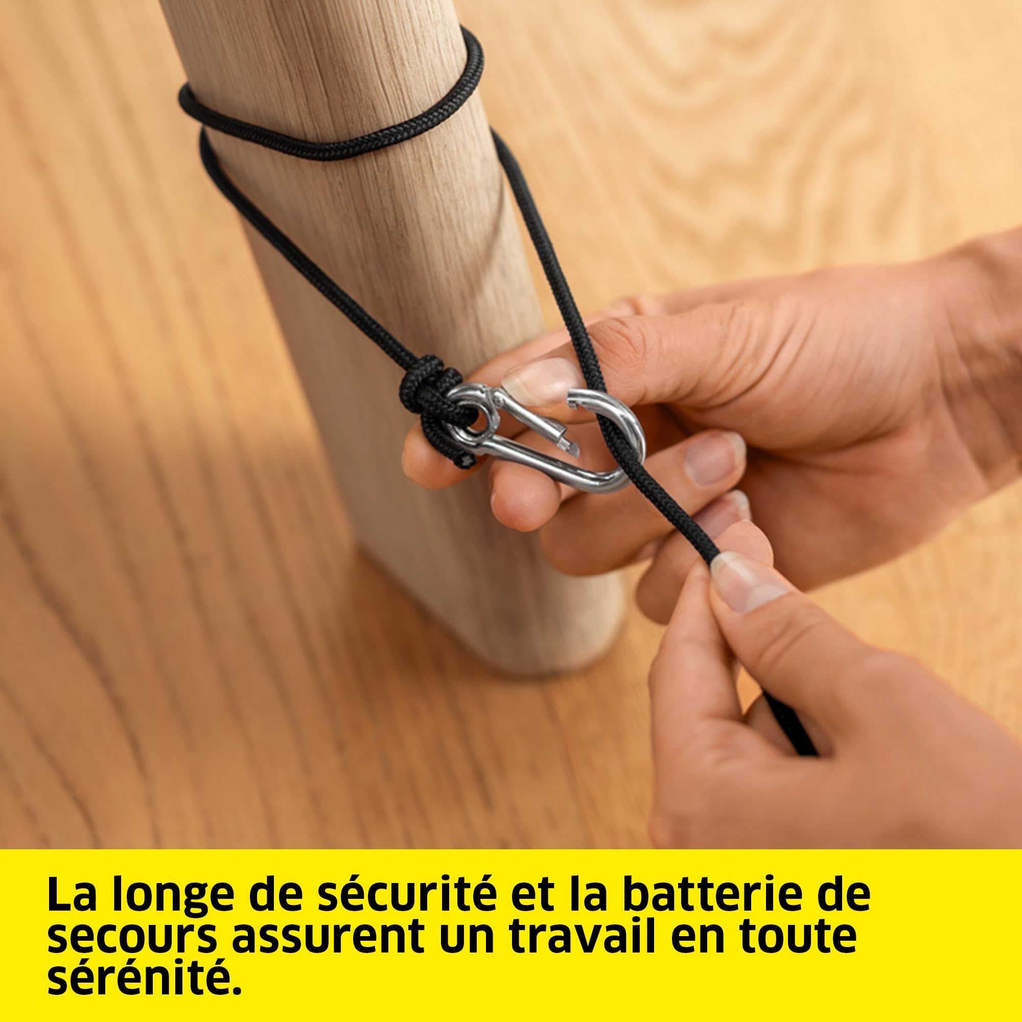 Kärcher Robot Lave-Vitres RCW 2 Extra, Nettoyage Intelligent & Automatique, Système à 2 Réservoirs, Pulvérisation Intégrée, Autonomie de Sécurité : 20 min, Inclus : 2 Patins Microfibres & Télécommande