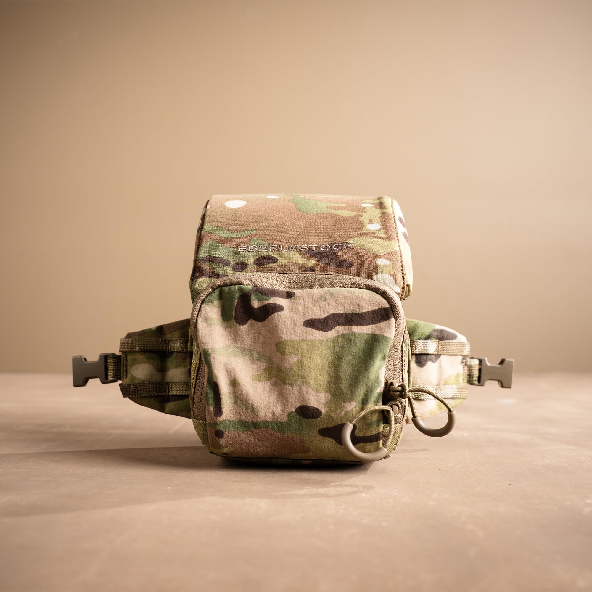 Eberlestock Bravo Modular Bino Pack – Magnetisches Fernglasgeschirr für die Jagd mit leisem Stoßschnurverschluss – MOLLE-kompatibel – atmungsaktive Air-Mesh-Gurte – Militärgrün, Größe L