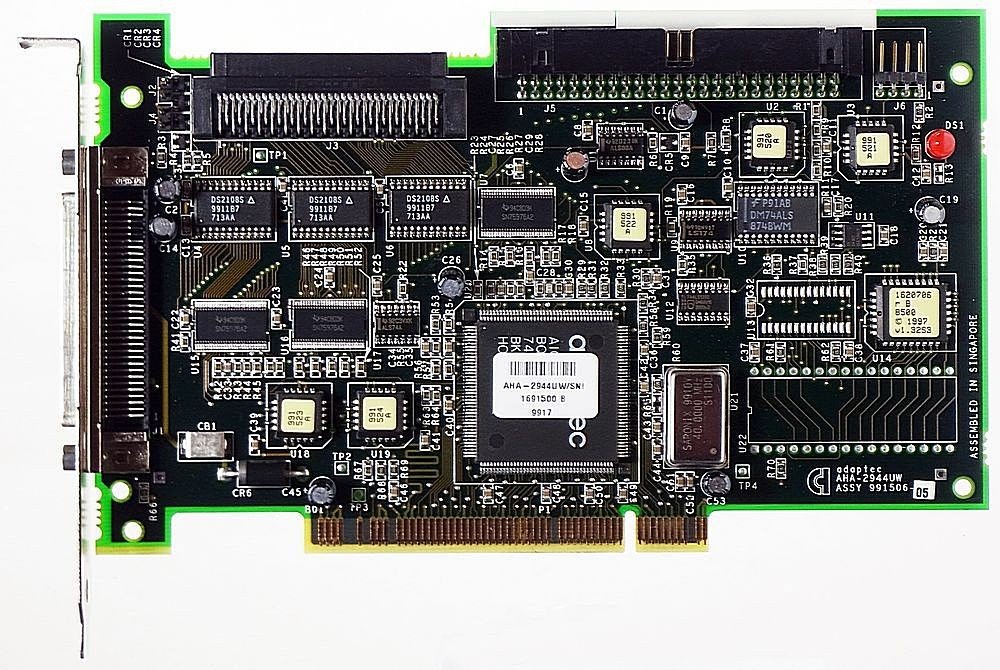 Adaptec AHA-2940UW/SNI para recuperar datos de discos duros antiguos PCI SCSI 4