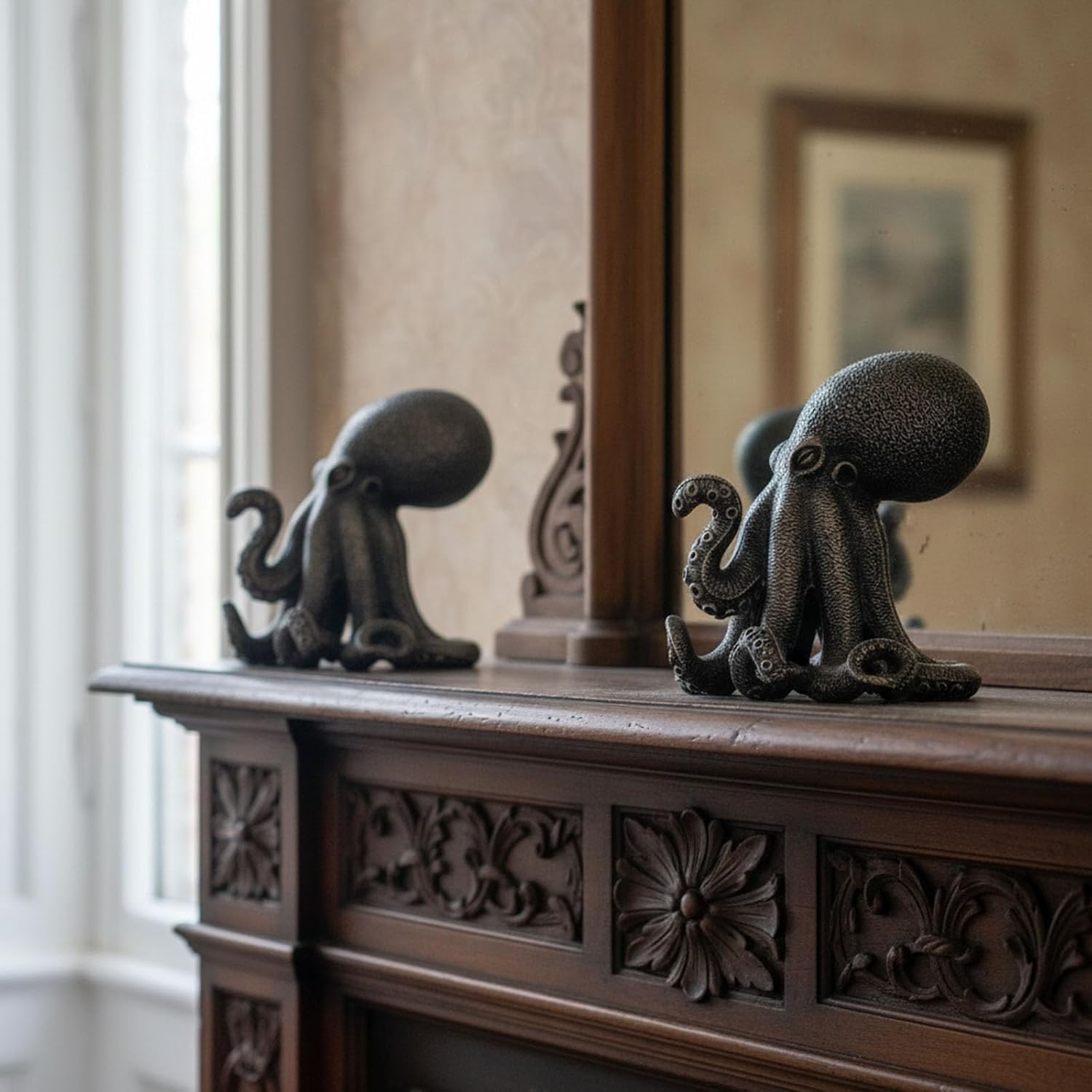 Vintage Octopus Figurine Gifts for Men,Resin Octopus Nautical Decorations for Coastal-Themed Home Decor,Small Animal Sculpture and Statue,Ornaments for Shelf,Coffee Table,Knick Knacks for Shelves