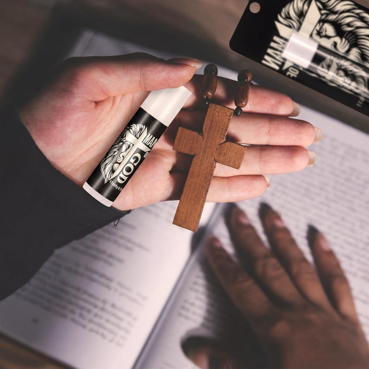 Leelosp 24 Set Father Day Church Gift Bulk Man of God Lip Balm Bulk Black Religious Bible Verse Gifts for Christian Appreciation Gift for Men Pastor Father's Day Coworker Team Church Party Favors