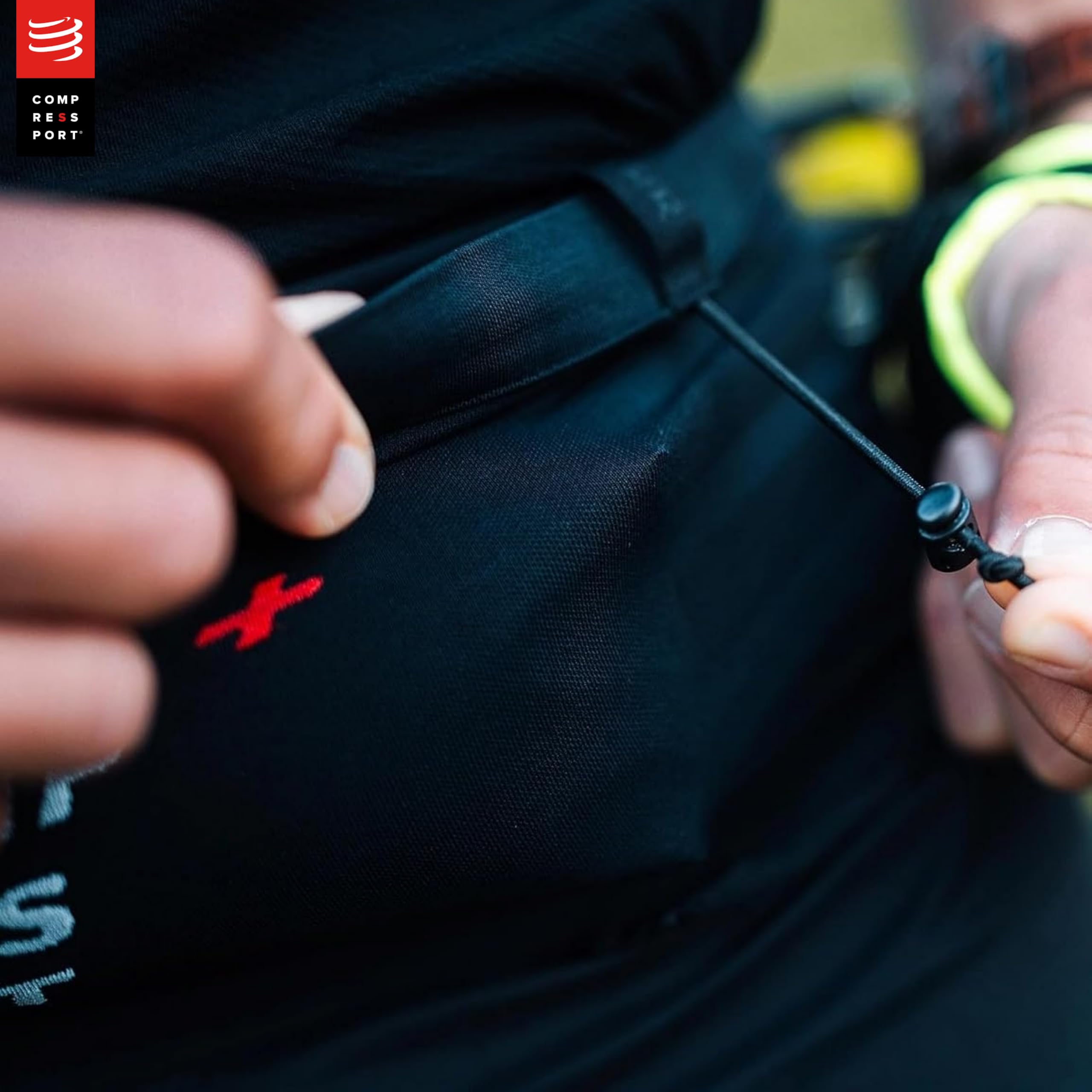 Compressport Pack Free Belt Pro M/L + Ergoflask 300ml, Kit Trail Running, Ceinture Mesh Extensible 1,2L Zéro Ballottement + Flasque Souple Sans BPA, Autonomie 6h Mains Libres,Tour de Hanches 94-110 cm