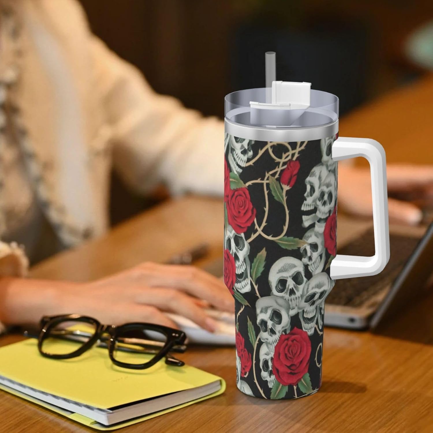 40 OZ Skull and Red Rose Print Ice Bully Cup with Handle Straw Lid Straw,Stainless Steel Tumbler Coffee Cup