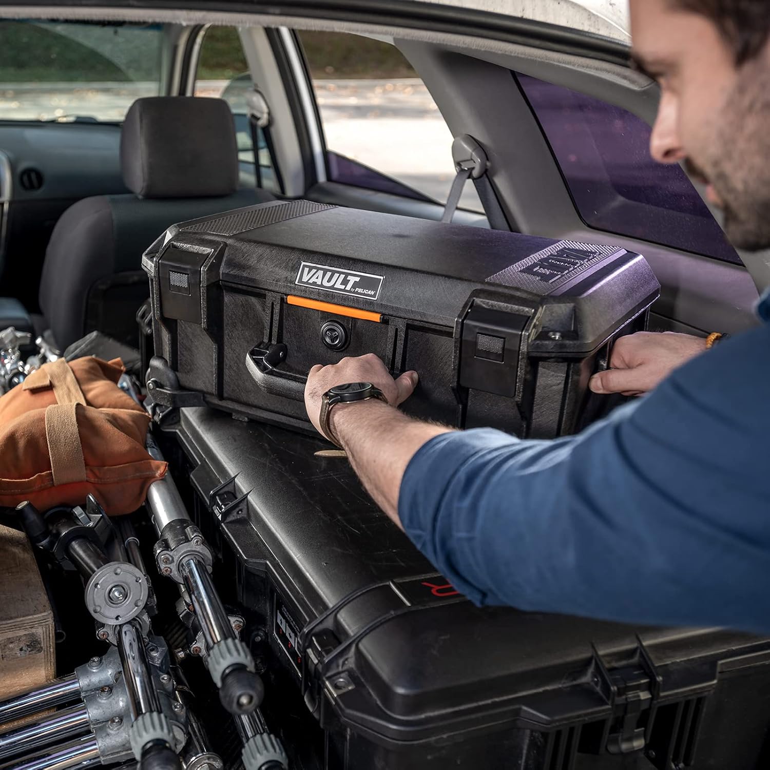 Vault by Pelican - v525 Case with Padded Dividers for Equipment, Electronics Gear, Camera (Black) : Everything Else