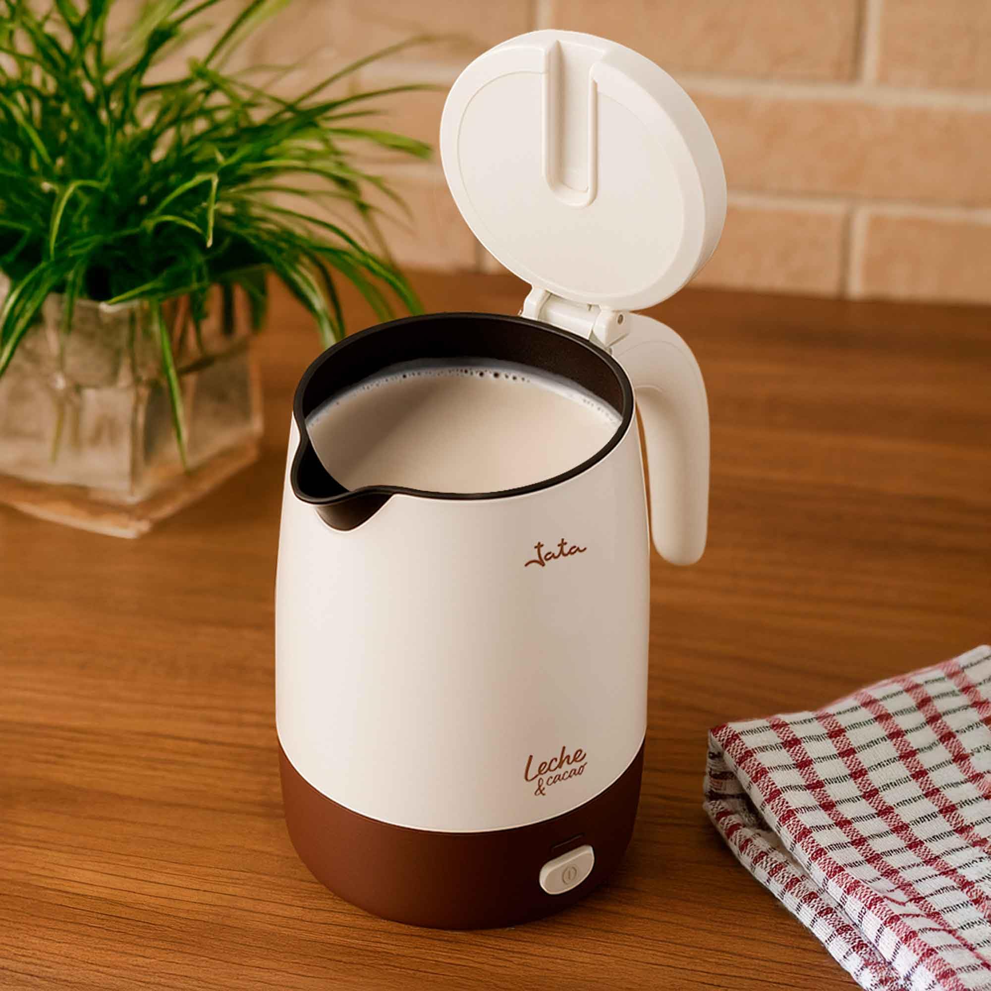 Jata CL819 mleko podgrzewa 400 W do mleka i czekolady, nieprzywierające wnętrze, wolne od PFOA, ukryta odporność, utrzymuje w temperaturze 80°C, łatwe czyszczenie, pojemność 1 litr, biały