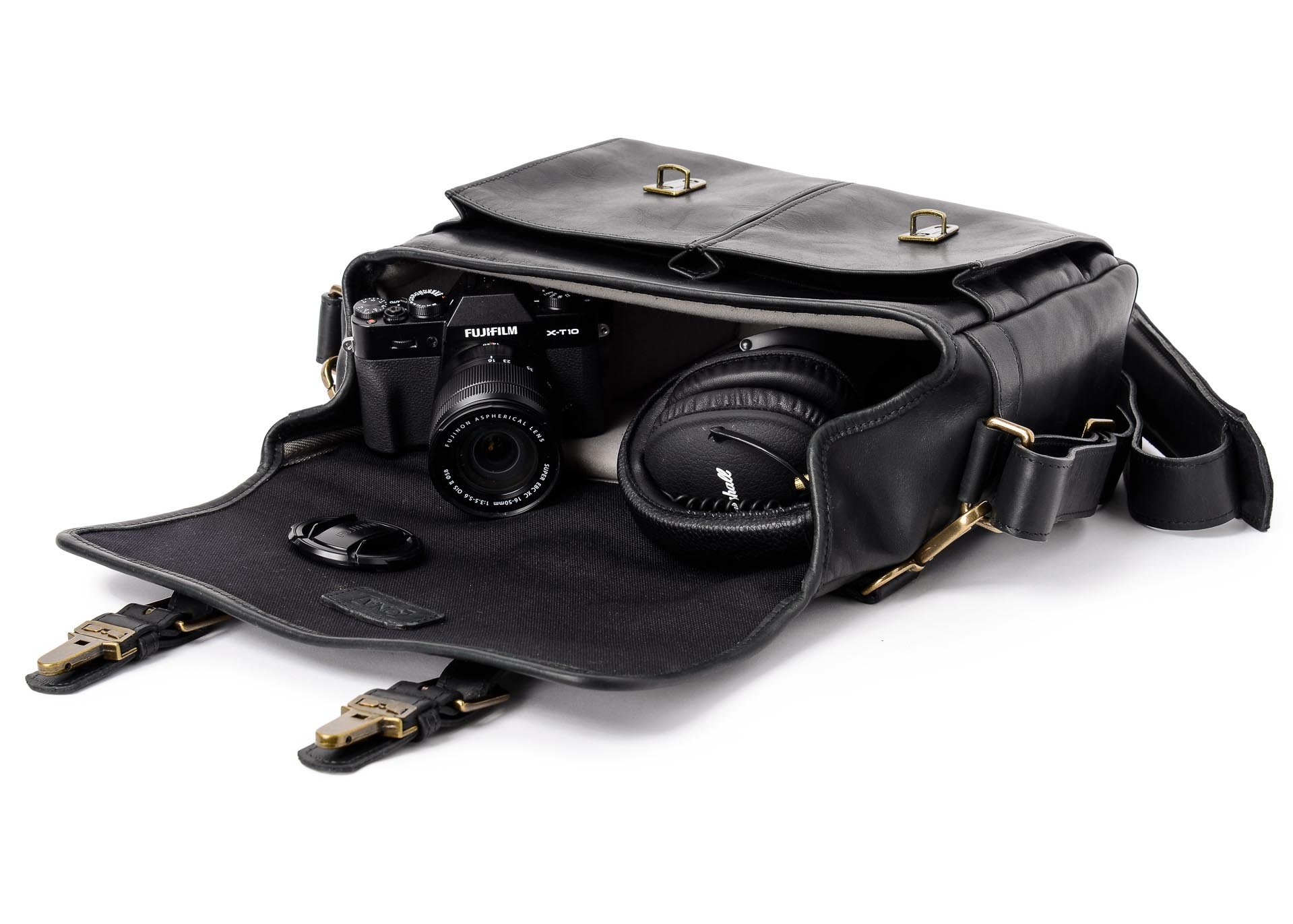 Amazon | Prince Street Camera Messenger Bag (Black, Italian 