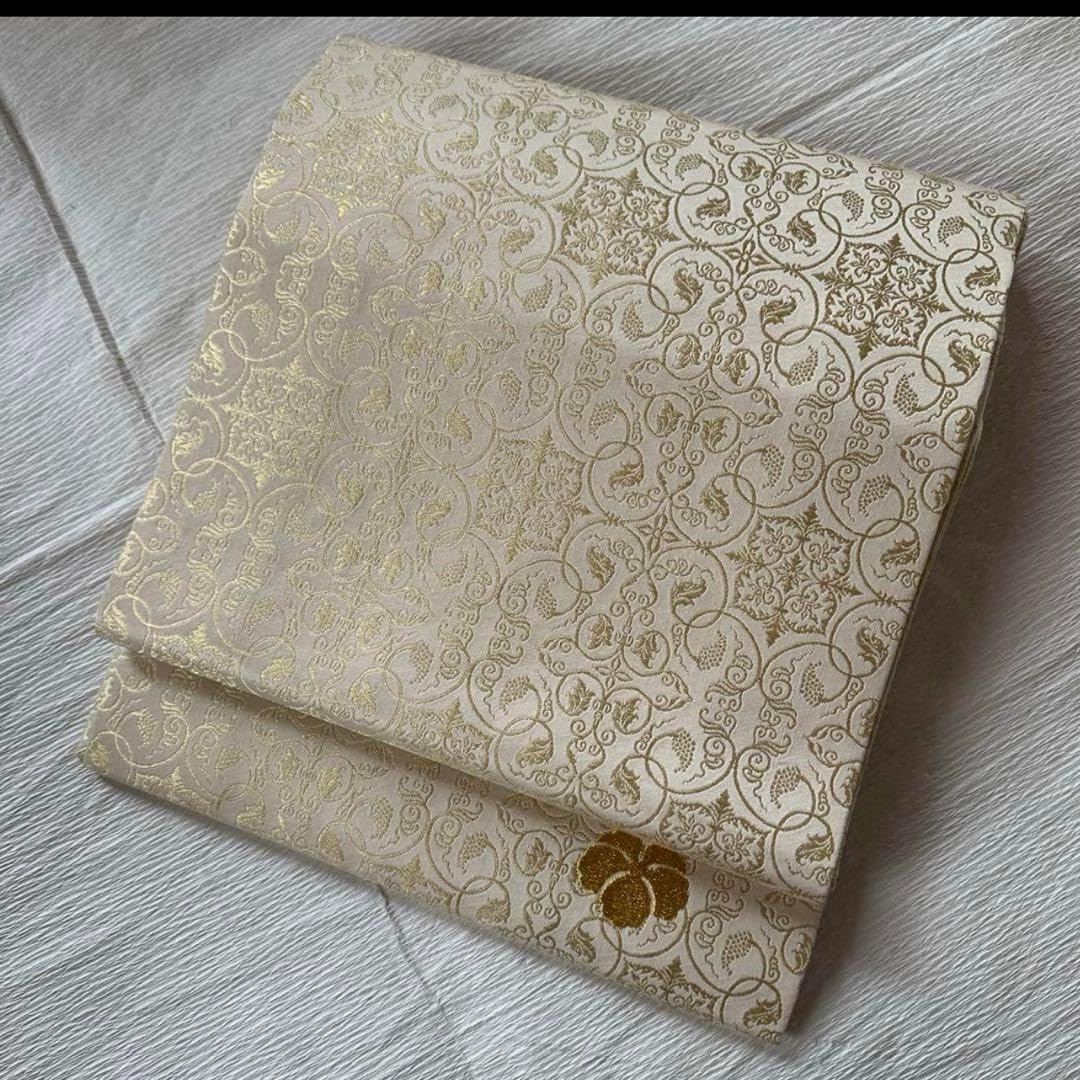 龍村美術織物 正絹九寸開き名古屋帯(京袋帯) 葡萄唐草文錦 白中金 龍村美術織物 正絹九寸開き名古屋帯(京袋帯) 葡萄唐草文錦 白中金