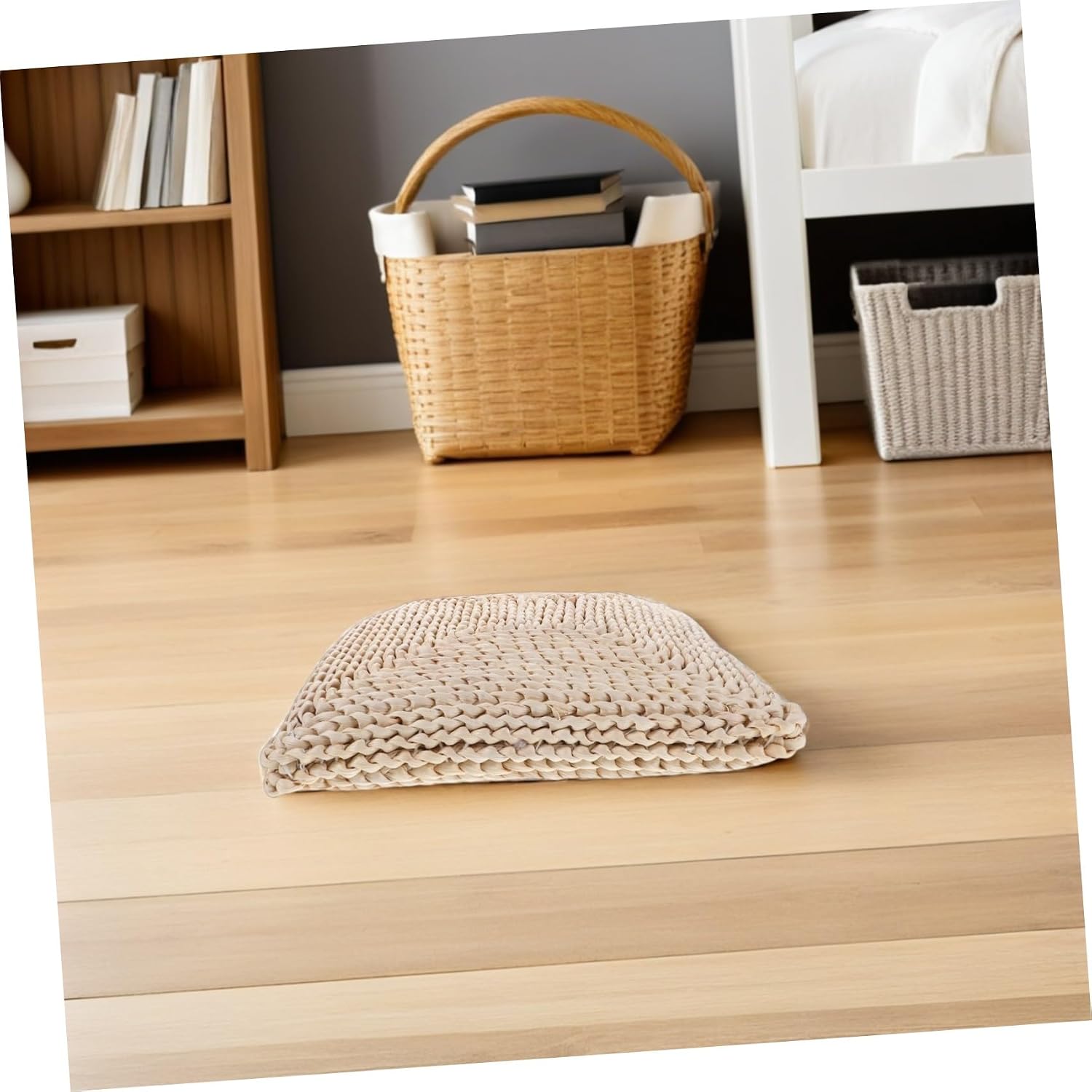 Bohemian Style Square Floor Meditation Pillow Made of Corn Husks with Thickened Cushion and Lightweight Design, for Indoor Meditation and Balcony Use