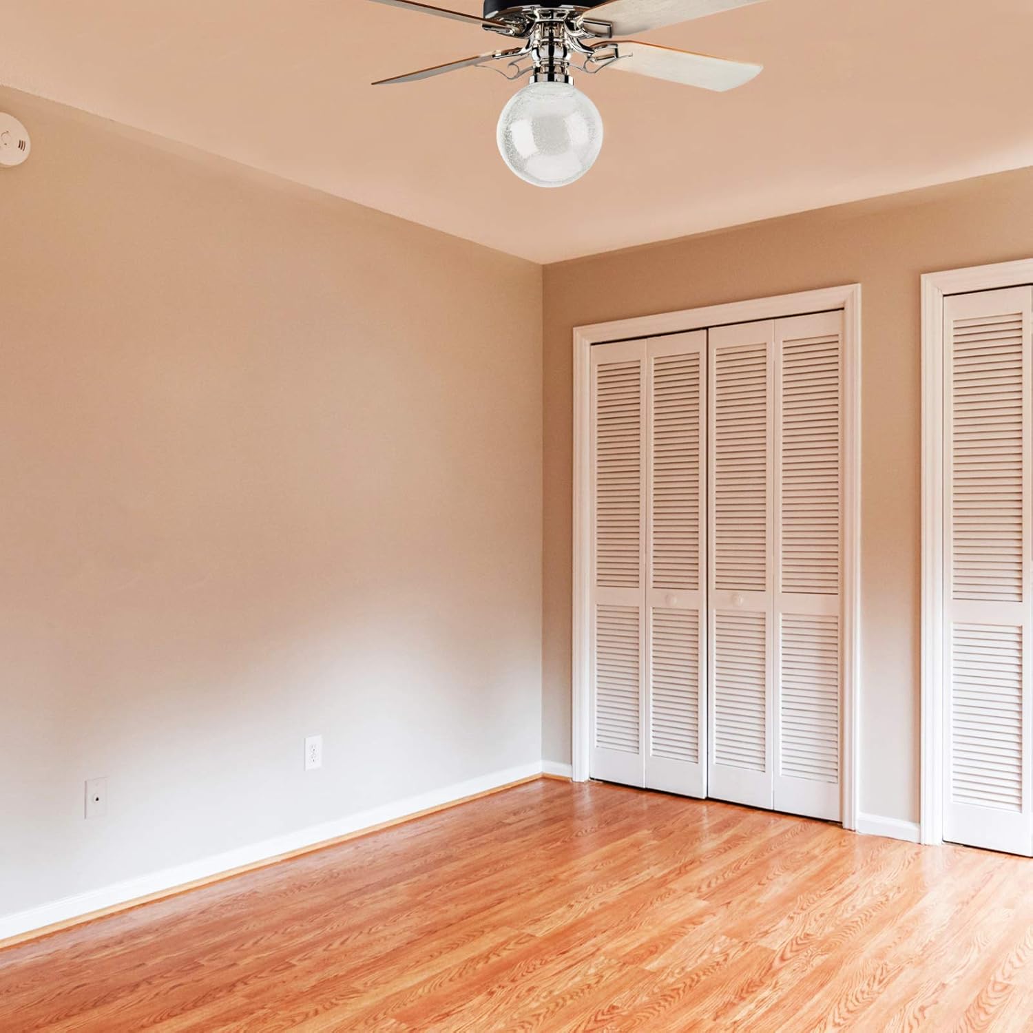 DYSMIO Lighting 6-Inch Diameter Globe - 3-1/4-Inch Fitter Opening Handblown Clear Seeded Glass Globe