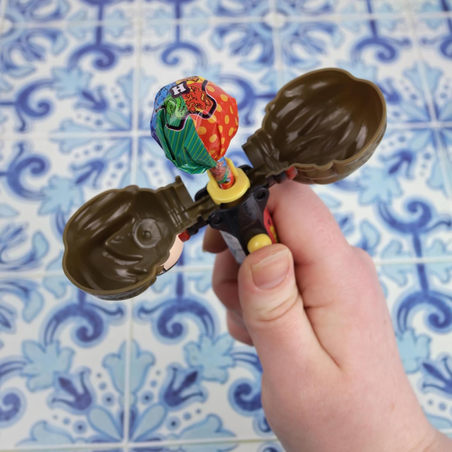Imaginings 3 Limited Edition Harry Potter Pop Ups Gift Set, Individually Wrapped Suckers with Character Lollipop Holders, Strawberry Flavored, 2.82 Ounces