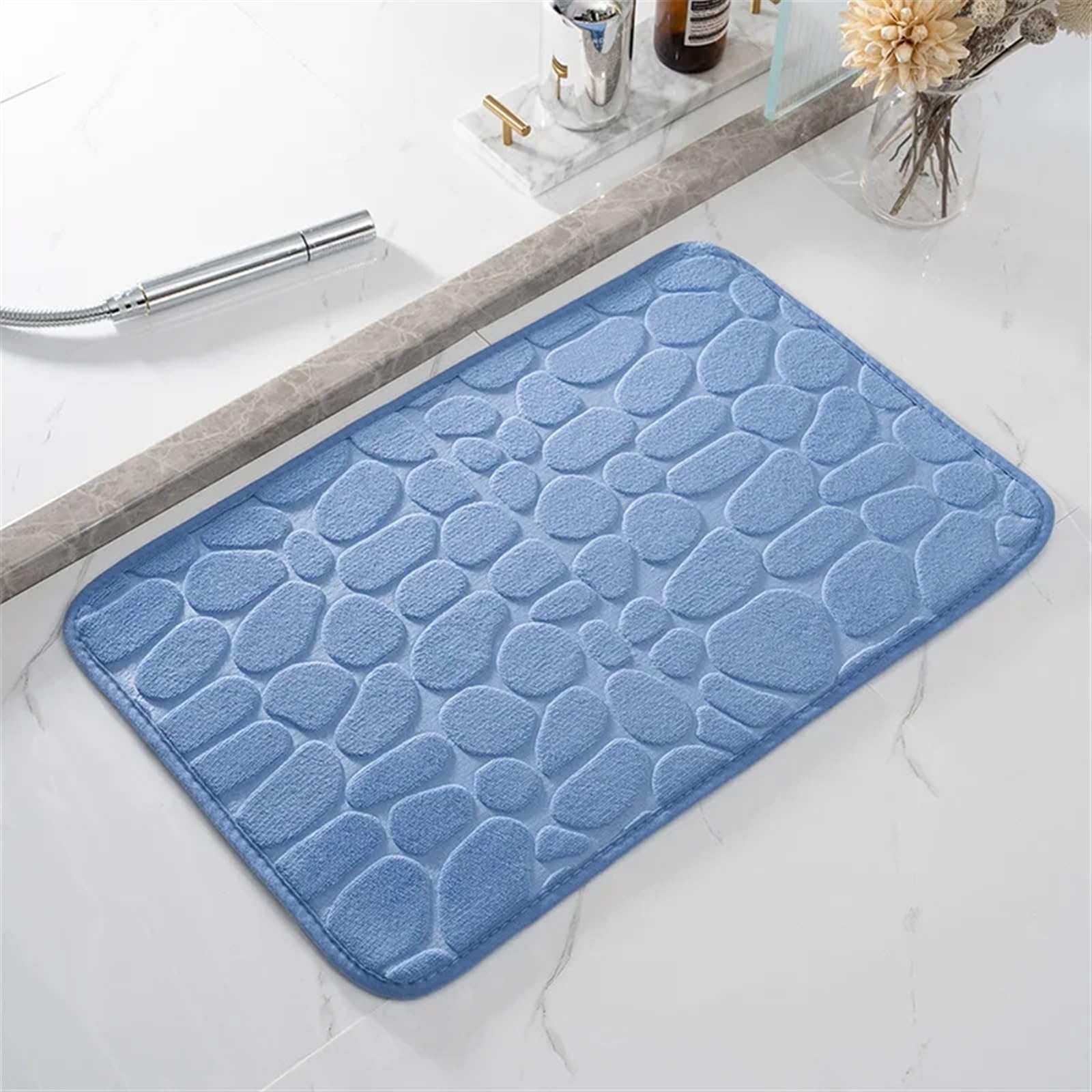 Tapis de bain bleu, paillasson de douche et contour lavabo en mousse souple