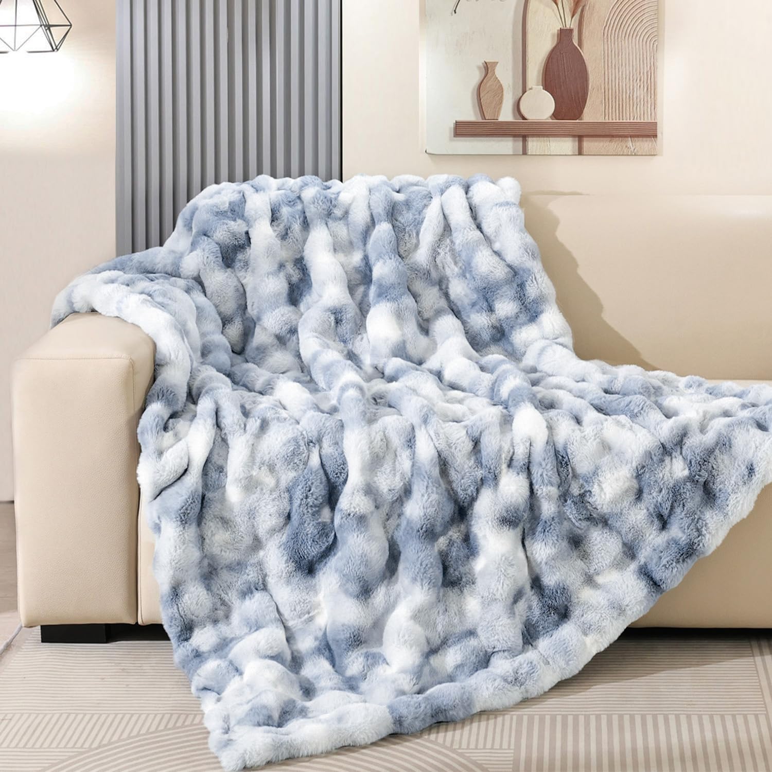 Latepis Faux Fur Fluffy Blanket for Couch, Super Soft Luxury Faux Fur Bubble Blanket for Sofa and Bedroom Plush Thick Warm Cozy Fuzzy Twin Throw for All Seasons, 152 * 203cm Tie-dye Blue, 860GSM