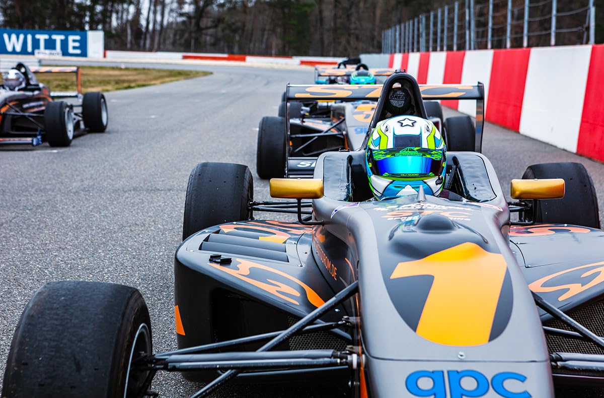 JOCHEN SCHWEIZER Geschenkgutschein: Formel Masters am Spreewaldring (5 Rdn.)