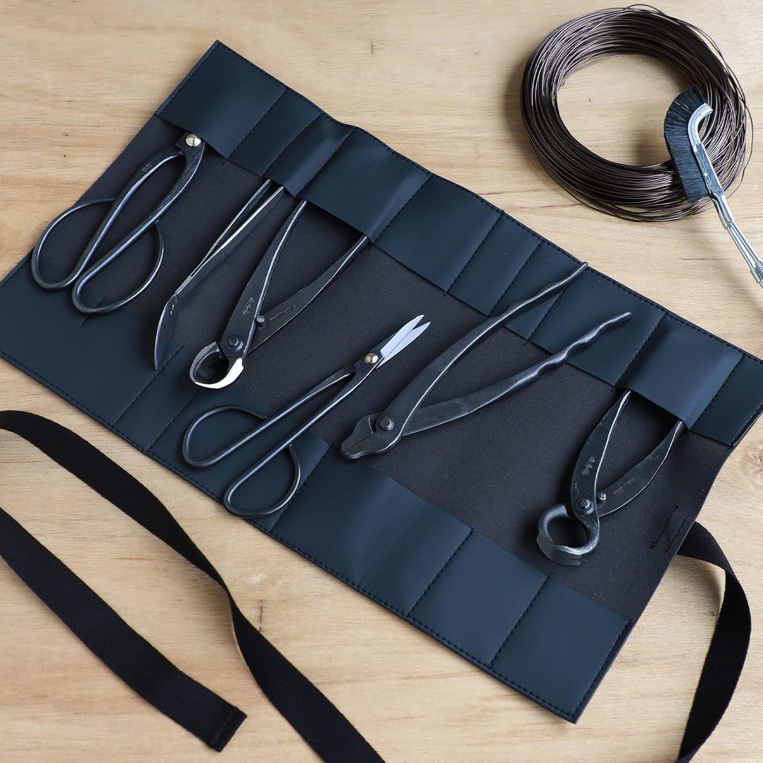 Wazakura Made in Japan Bonsai Tool Case with 16 pockets in Polyurethane Leather, Japanese Garden Tool Kit Roll Storage Bag - 16 Pockets Black PU Leather