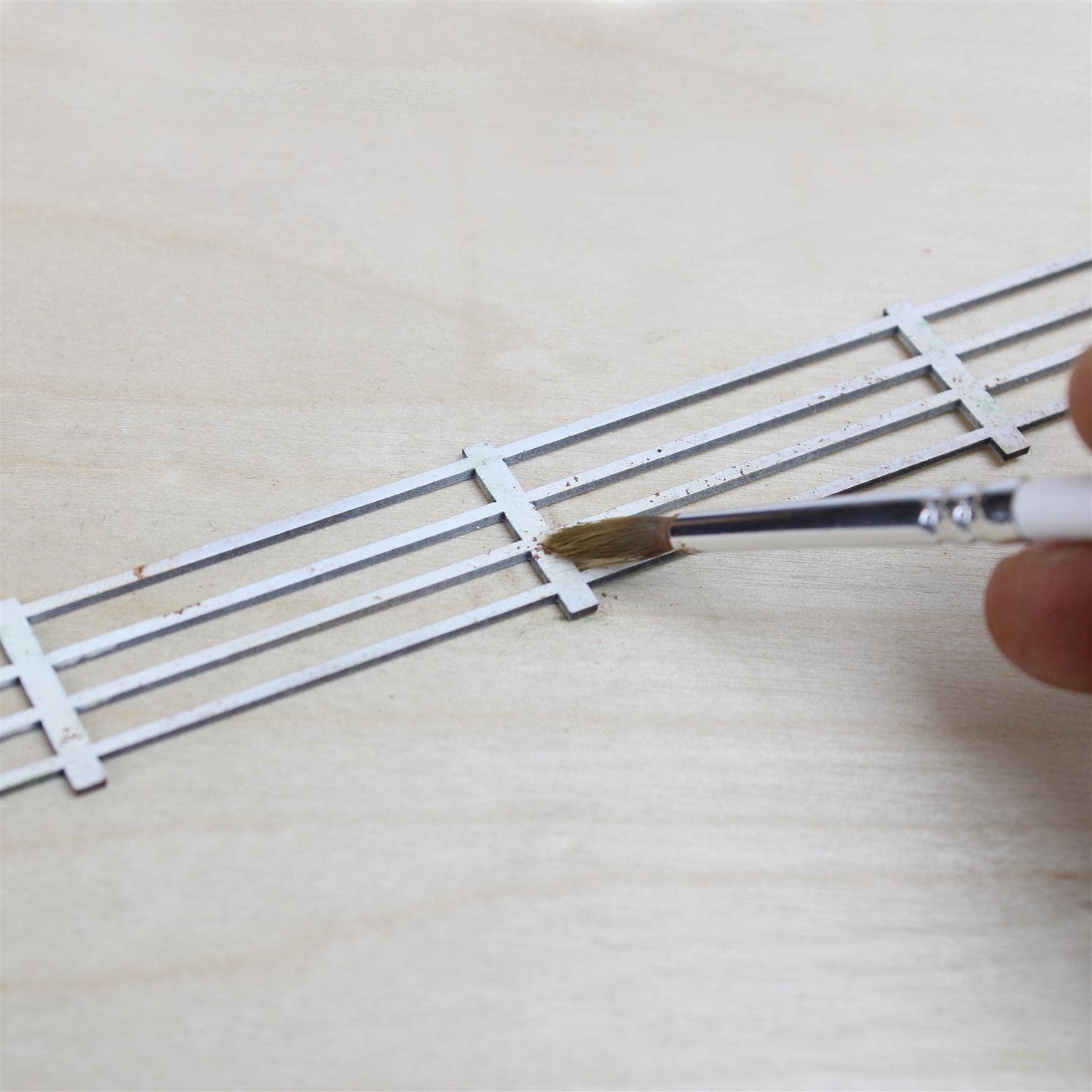 War World Scenics OO Gauge 1mm MDF Farm Fence x 8 (Approx. 2.1m Long) for Railway Scale Railroad Diorama