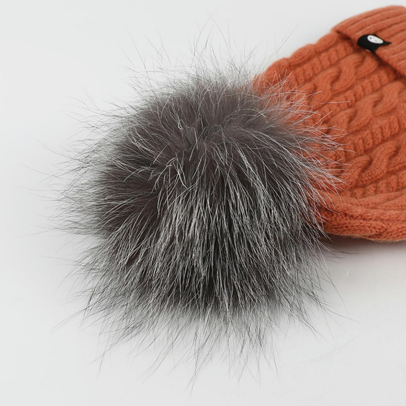 Czapka beanie dla kobiet zimowa czapka z pomponem miękka podszewka dla kobiet ciepła i wygodna idealna na zimne dni