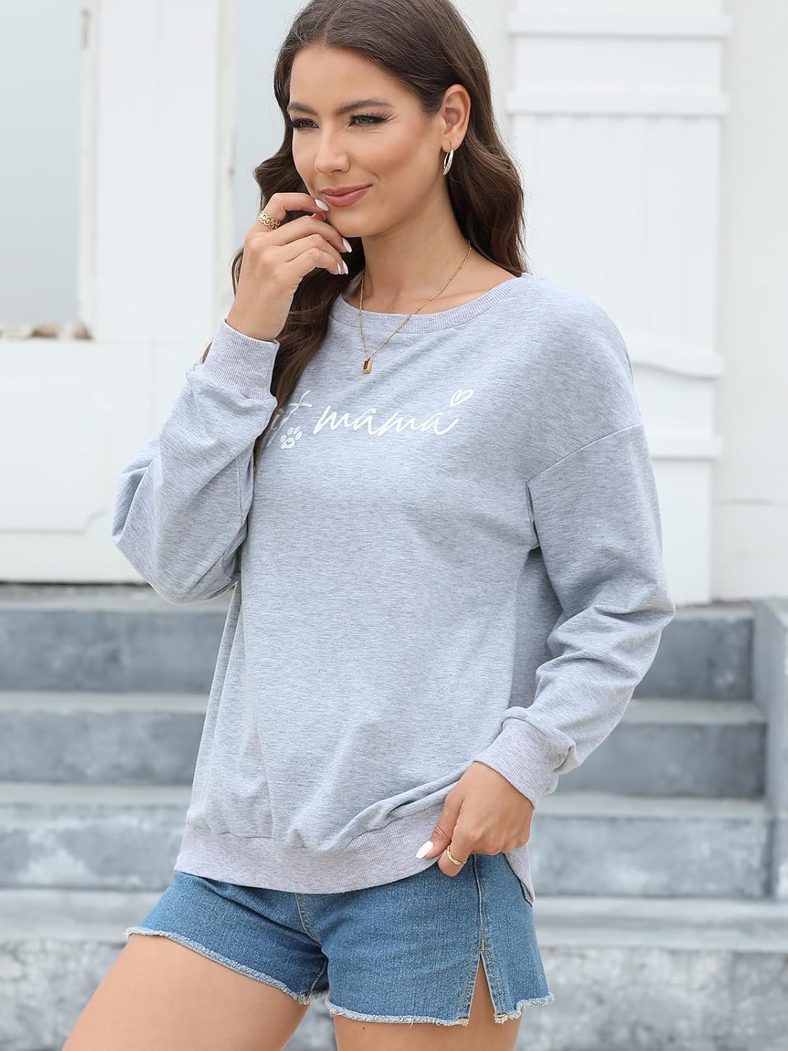 Women's Crewneck Sweatshirts Loose Fit Cat Mom Long Sleeve Shirts Funny Fall Pullover Sweatshirt Blouse