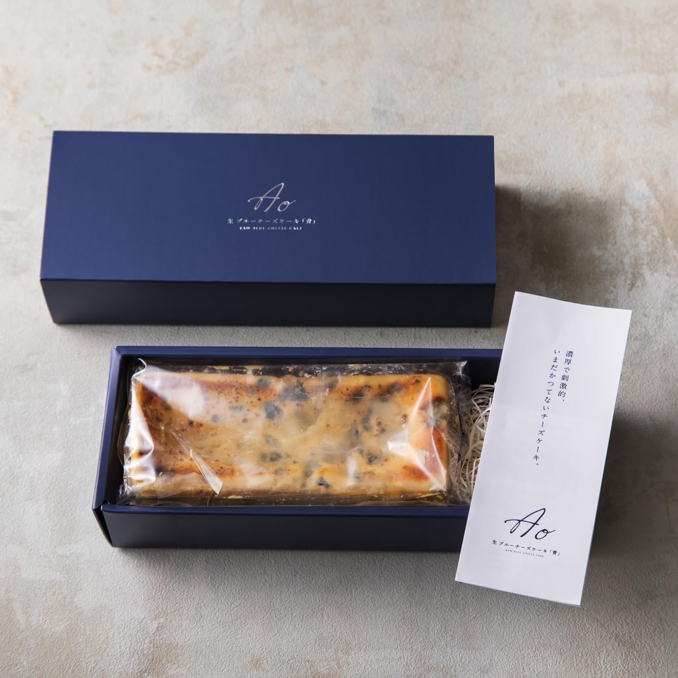 Amazon.co.jp: 生ブルーチーズケーキAo(青)/濃厚ゴルゴンゾーラの