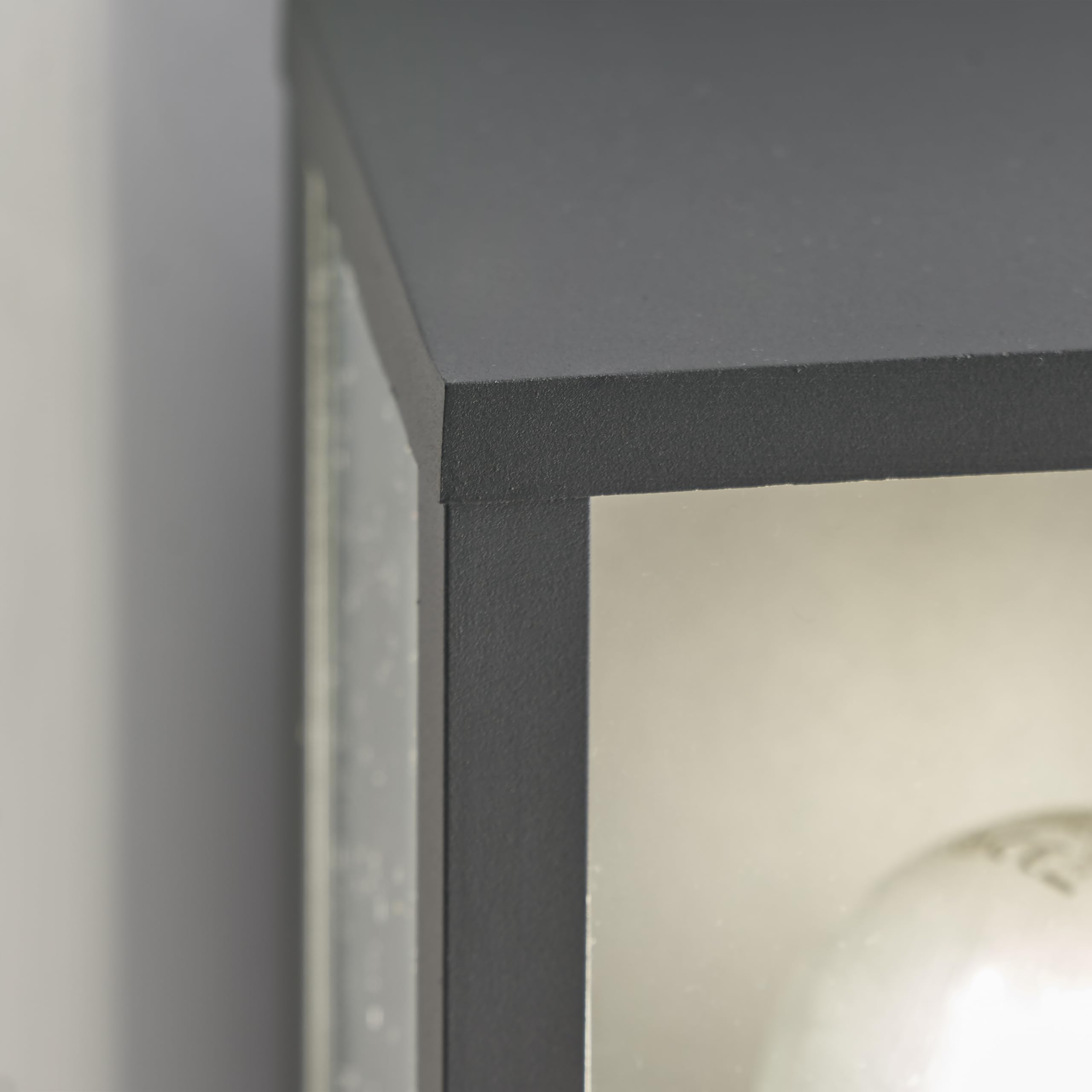 Trio Leuchten Außen Wandleuchte Garonne 201860142, Aluminium Druckguss Anthrazit, exkl. 1x E27, Schwarz