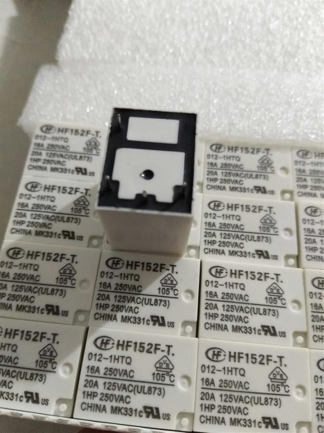 HF152F-T 012-1HTQ 12VDC Relay 16A 12V 4 Pins