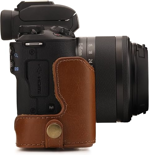 Miniatura 8 de MegaGear Canon EOS M50 - Funda de piel sintética para cámara, diseño siempre listo con acceso a la batería, lente de 0.591-1.772 in, color marrón