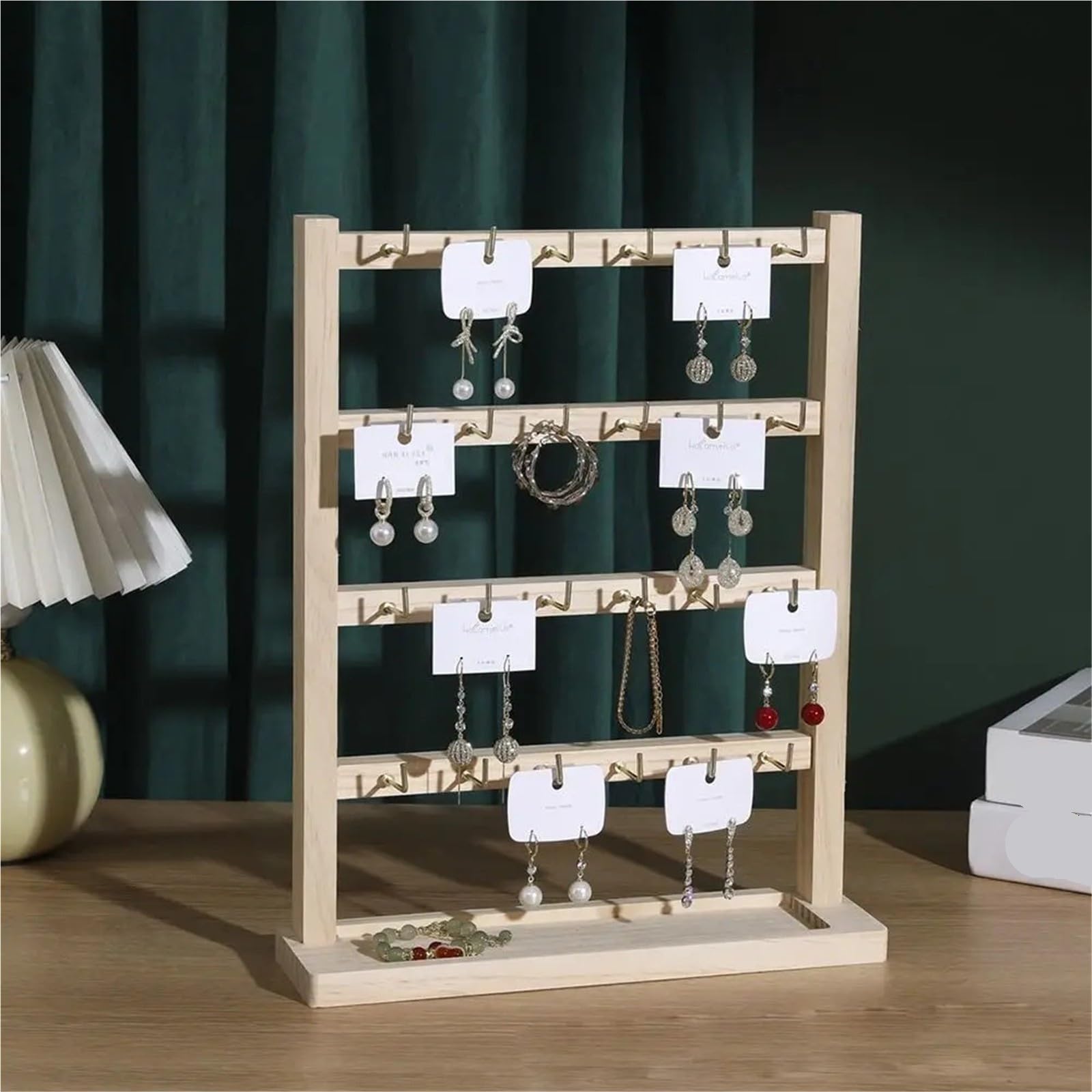 Présentoir à bijoux en bois avec crochets