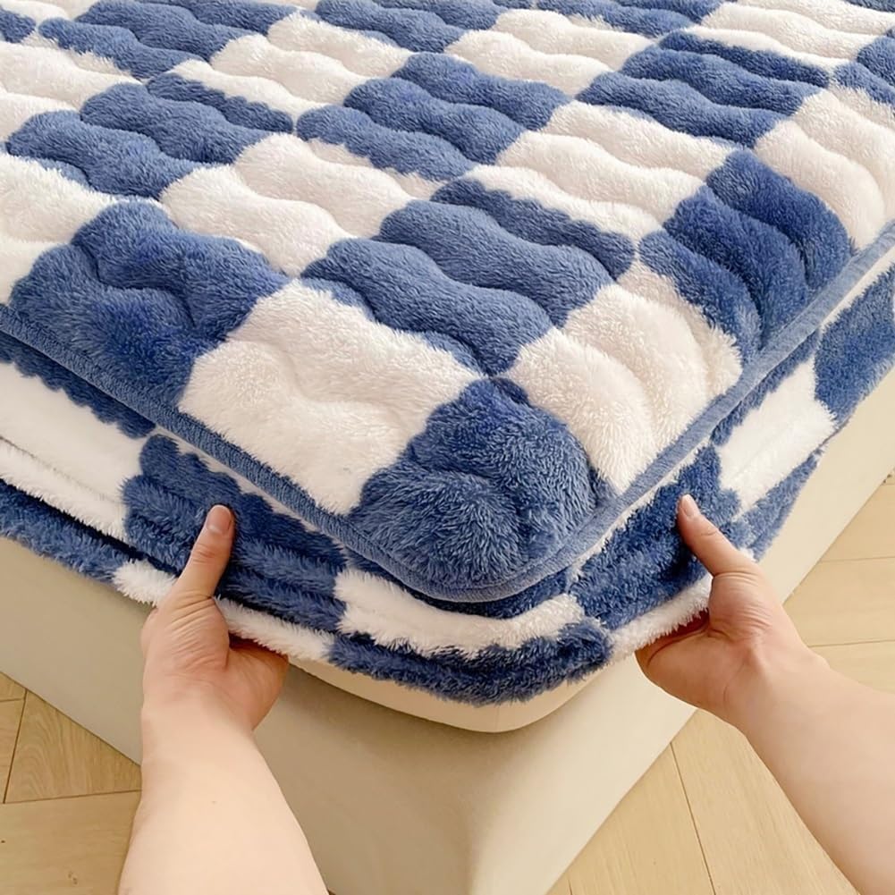 Mattress Protector Soft Velvet Mattress Pad Cover Noiseless Fitted Style with Deep Pockets Machine Washable(Green,Twin:90x200cm/35 * 79in)