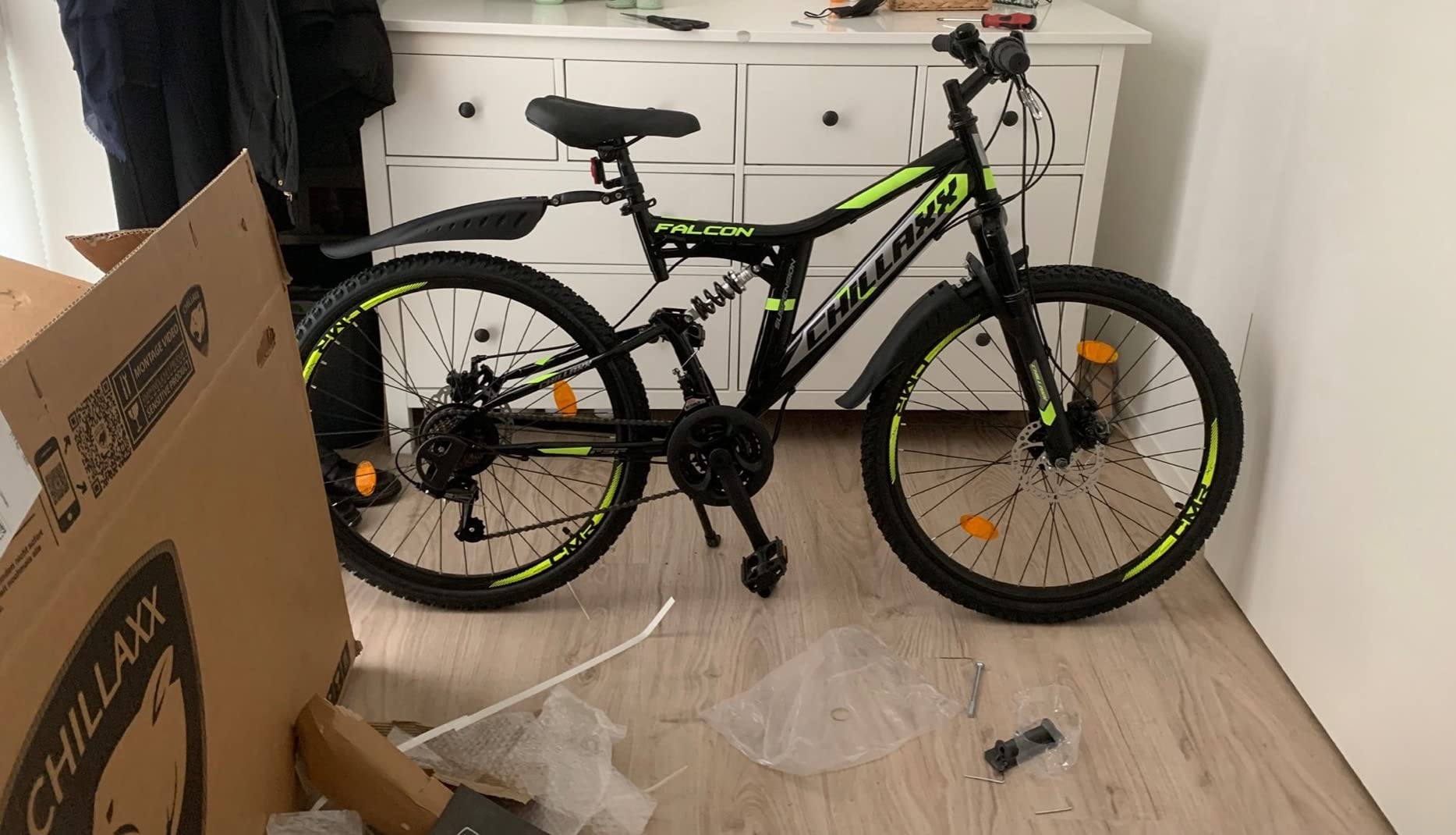 Vélo VTT Chillaxx Legend - Cadre Aluminium, 21 Vitesses Shimano, Tailles 24 à 29 Pouces, Pour Hommes, Femmes, Adolescents