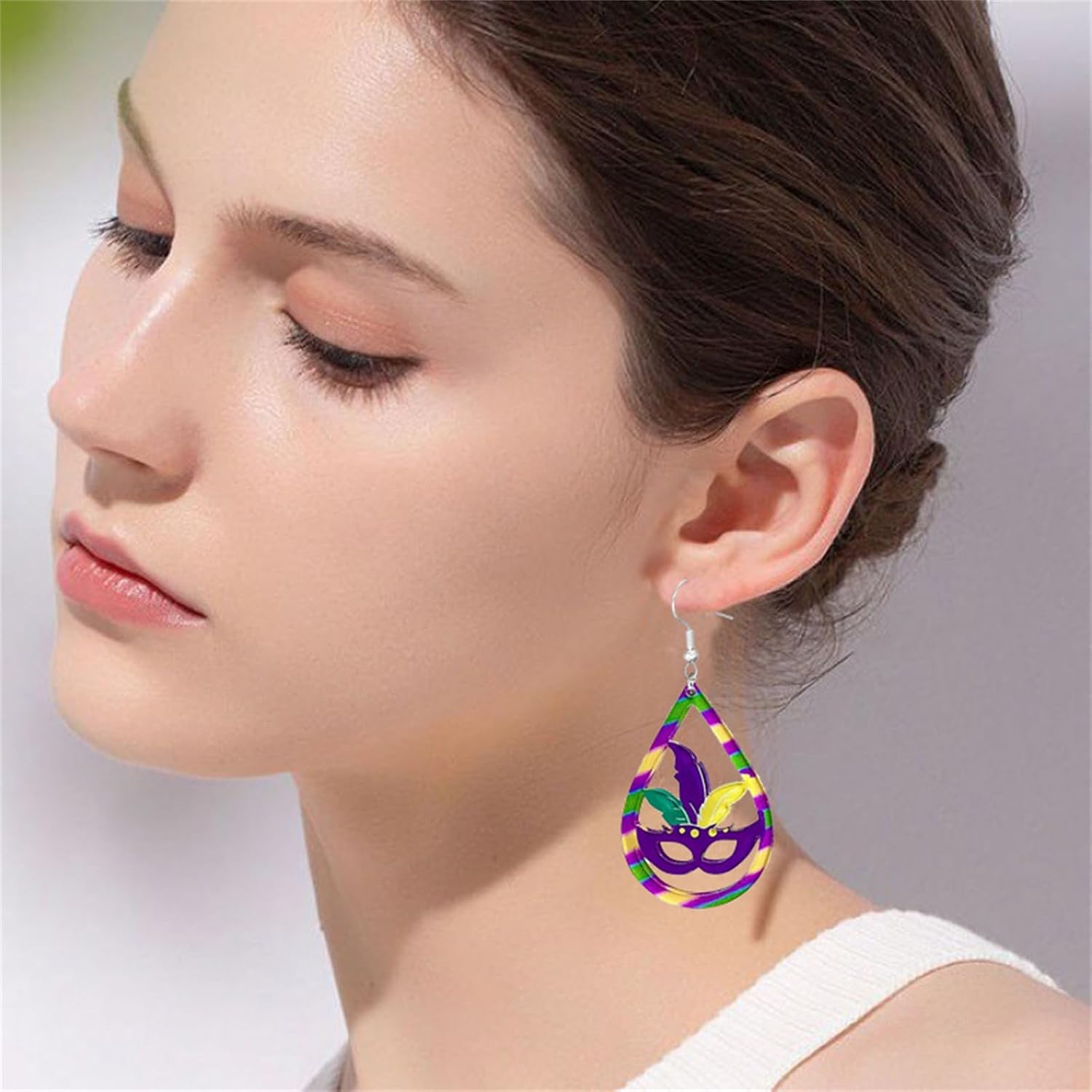 Dreuyet Mardi Gras Acrylic Earrings Crown Carnival Mask Letter MARDI GRAS Dangle Earrings for Women Holiday Jewelry Dangling Festival Boho Llama Fun Drop Earrings Parade - Image 4