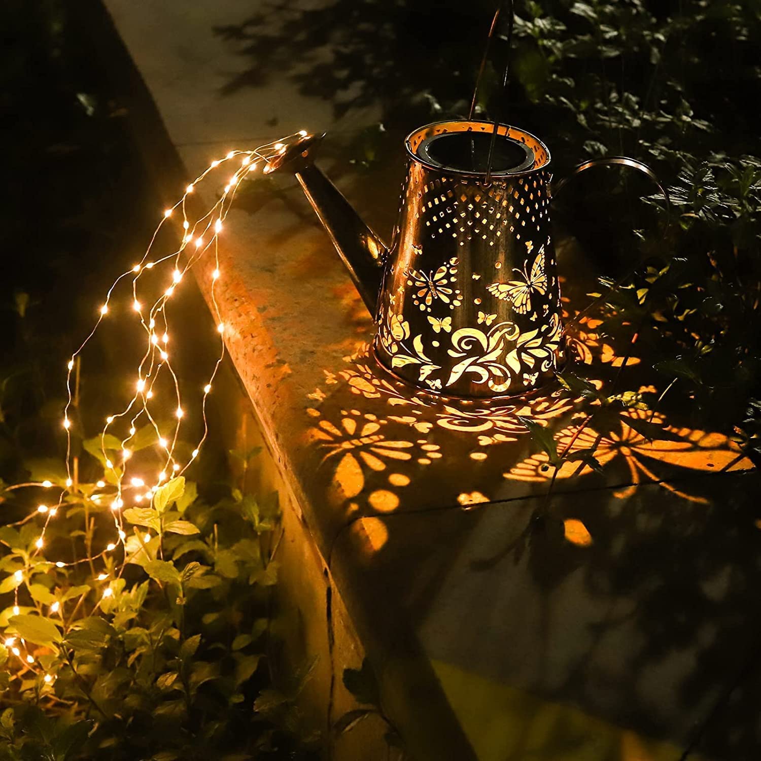 anyperfect Lanterne solari a farfalla per esterni, decorazione da giardino, regalo di compleanno per donne, mamma, nonna, impermeabile, da appendere, luci solari esterne, lanterna a LED, decorazione