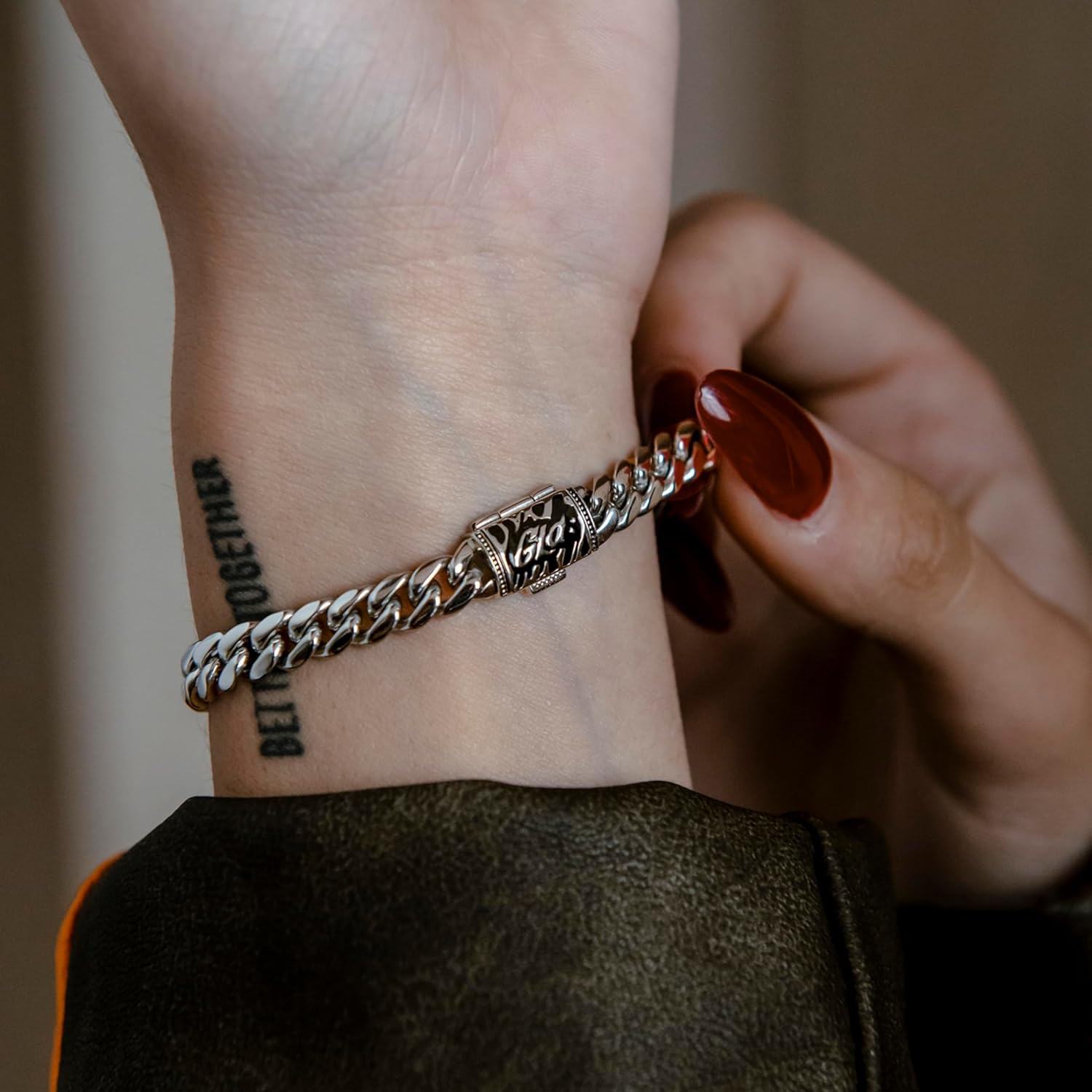 GLD Shop Cuban Bracelet - 3MM/6MM/5MM//8MM/12MM Sizes - 6/7/8/9 Inch Lengths - Gold/White Gold - Unisex - Image 4