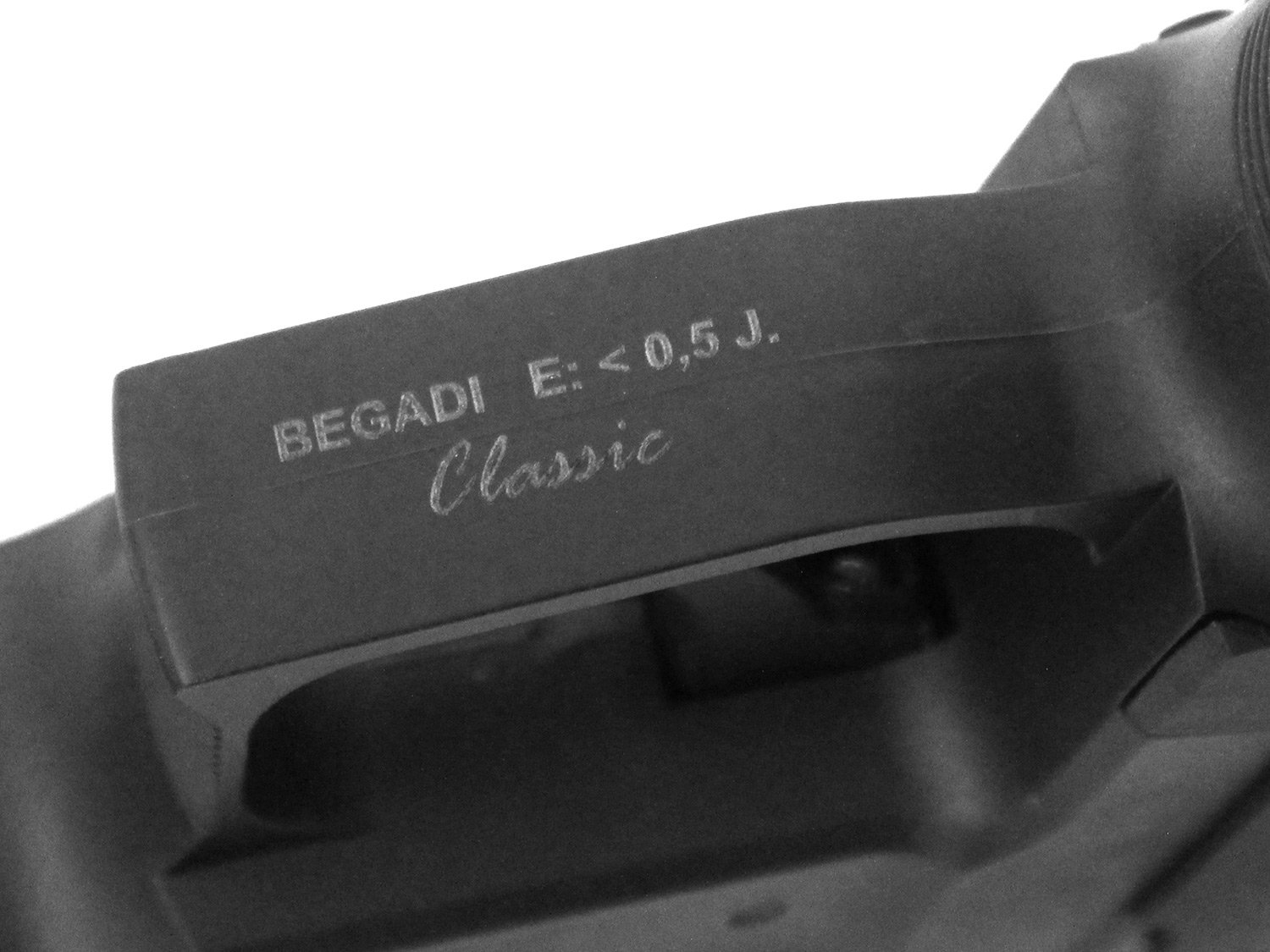 Cyma CM.122/Modell 226" Classic Softair/Airsoft AEP inkl. NIMH Akku & Lader < 0,5 J.