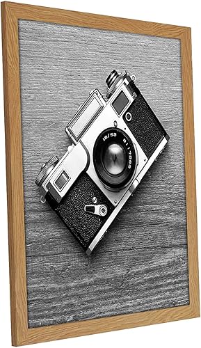 Vista 807 de Americanflat - Marco para póster de 71 x 74 cm con plexiglás pulido, portarretratos negro de madera industrializada, Epic Collection, marco ancho