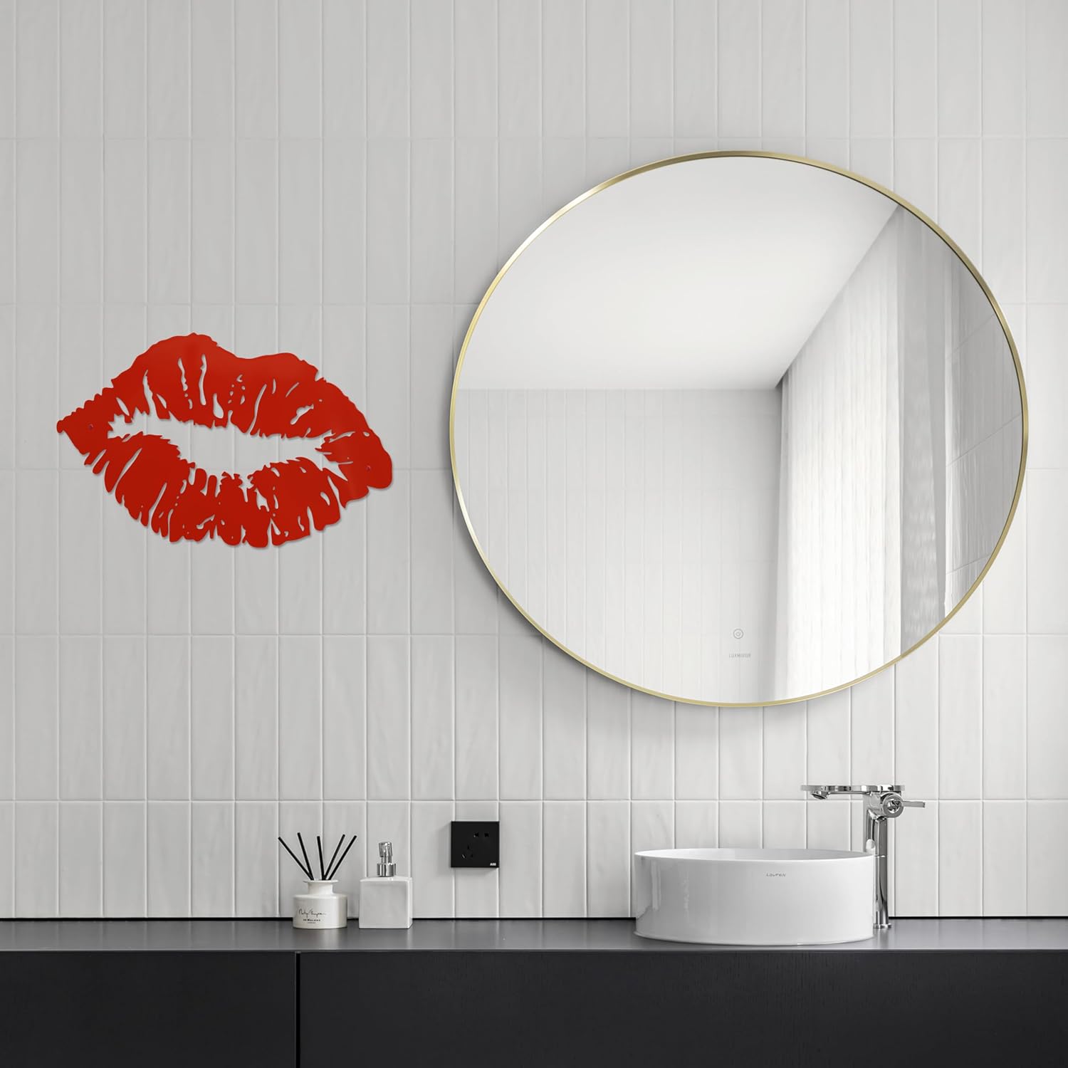 Metal Red Kiss Lips Wall Art Girl Room Decor Kiss Lips Farmhouse Decor for Living Room, Bathroom, Powder Room, Bedroom, Office, 15.0 x 9.6 Inches