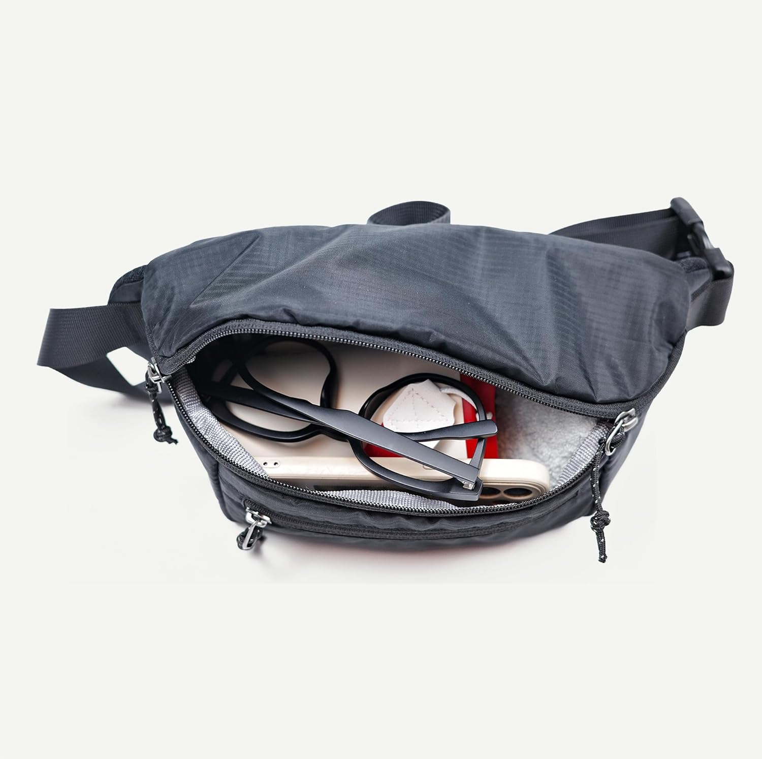 Ultralight Travel Waist Pack 2.5L, Large Water Resistant Fanny Pack for Men & Women. - Image 5