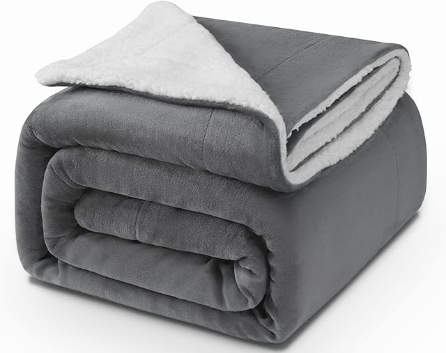 Blanket 200x230cm, 550GSM Thick Blanket, Sherpa Fleece Blanket, Warm and Cosy Blanket, Super Soft and Fluffy Blanket, Throw, Sofa Blanket, Machine Washable Easy to Care for, Practical Gift, Gray