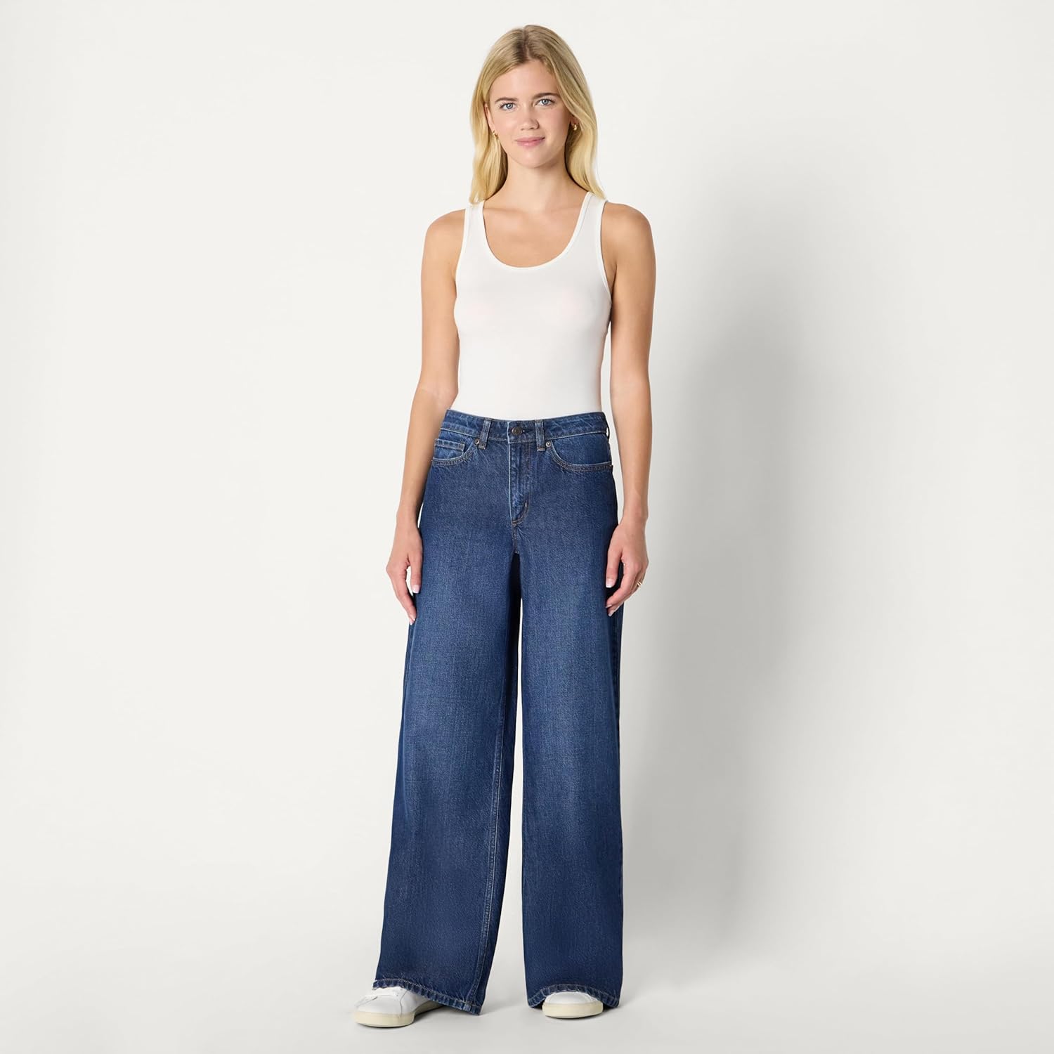Amazon Essentials Women's Ultra Soft Mid-Rise Wide Leg Jeans - Image 3