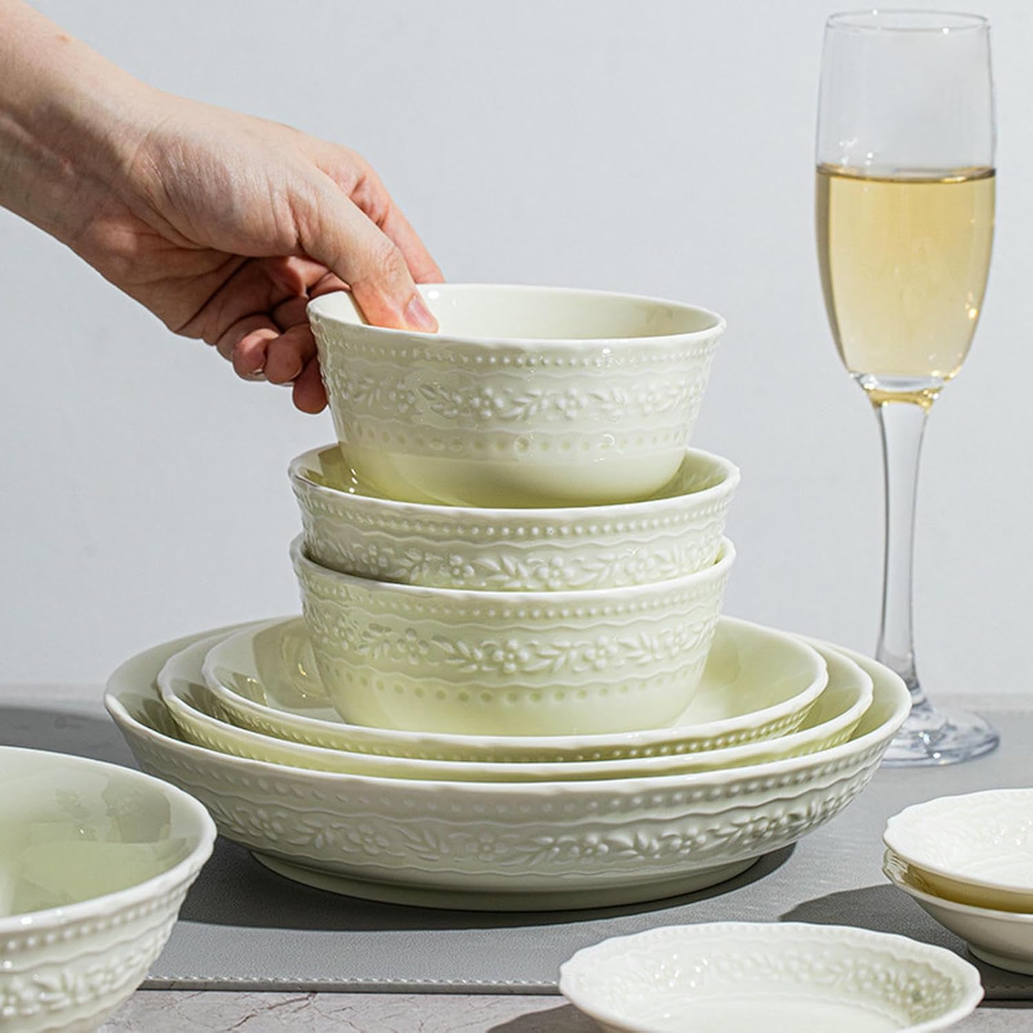 Vintage Rice Bowls ，Ceramic Tableware Rice BowlNordic wind household simple and exquisite round solid color ceramic steak pasta plate,(Diffuse green 10.5-inch flat plate)