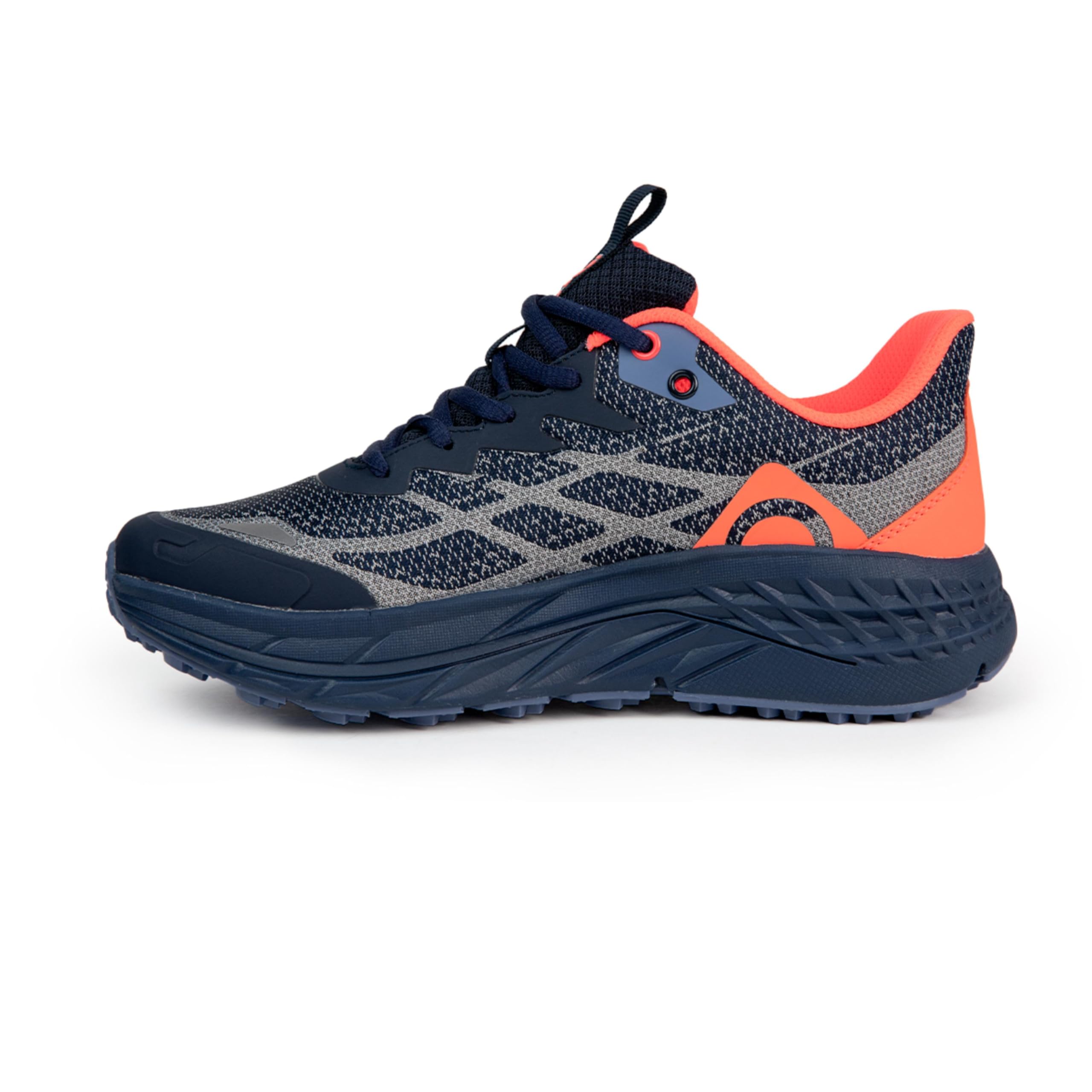 Izas Eagle W Zapatilla de Trail Running de Mujer para Terrenos en Trekking y Senderismo. Exterior de Malla Técnica. Lengüeta Reforzada y Trabilla del Talón Extendida. Gran Adherencia