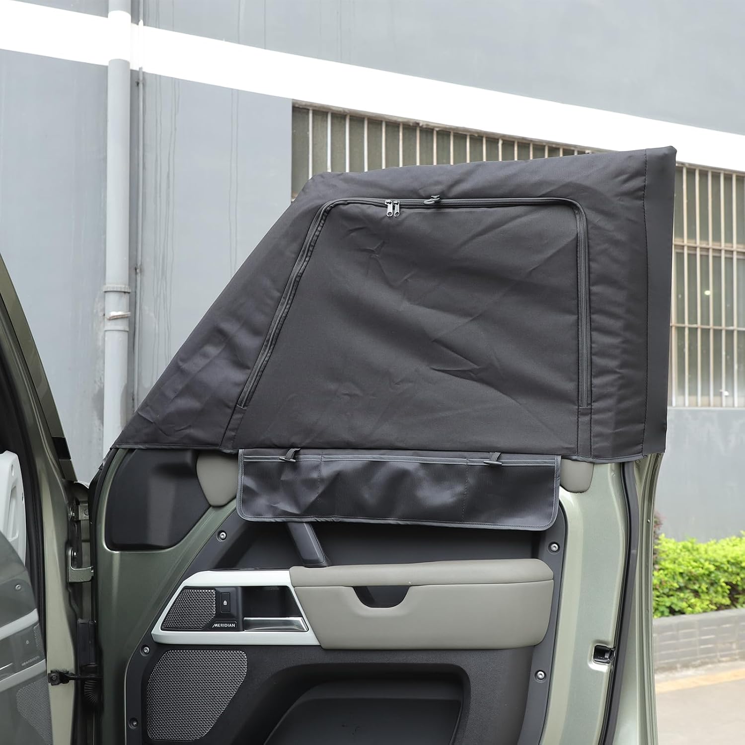 PIUGILH Front Door Window Shade Compatible with Land Rover Defender 2020-2026 Camping Accessories, Car Front Door Window Screen Sun Shade Privacy Protection, 2Pcs