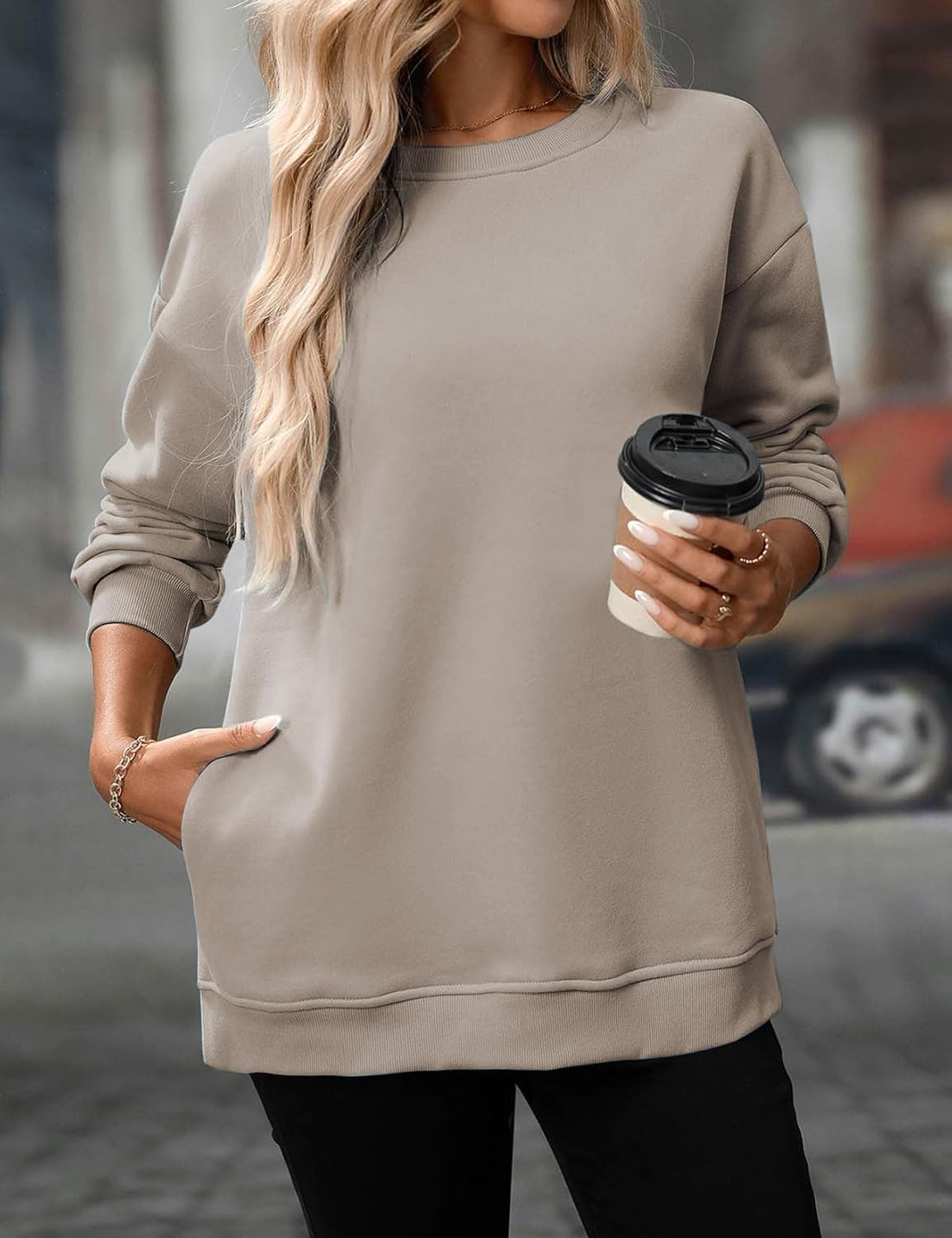 Women‘s Oversized Sweatshirt with Pockets, Cotton Crewneck Pullover, Soft Casual Long Sleeve Loose Fit Top - Image 2