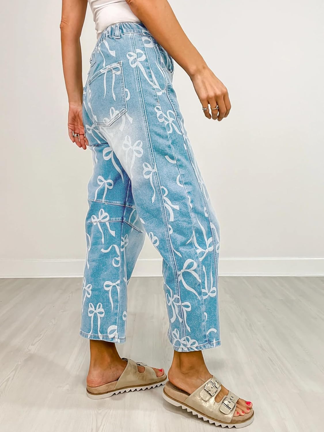 chouyatou Women's Bow Print Mid Rise Barrel Jeans Wide Leg Baggy Loose Y2k Boyfriend Denim Pants Jeans