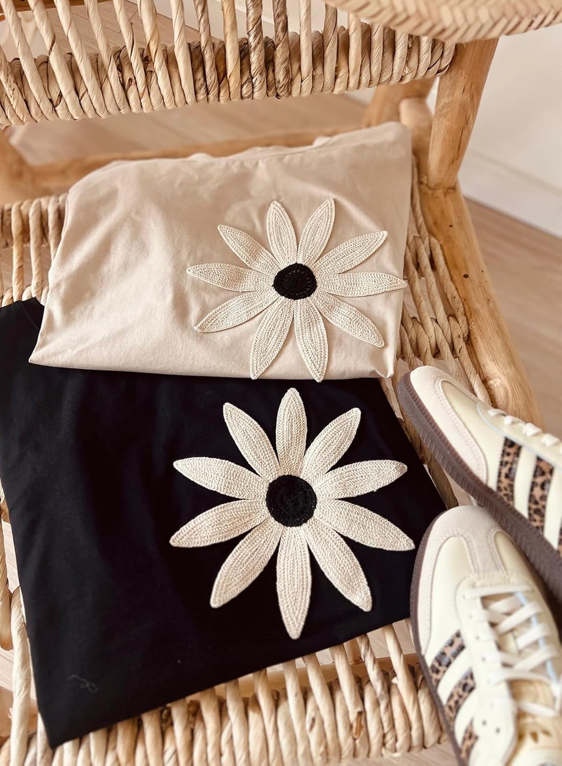 Women's Loose Fit Short Sleeve Crew Neck T-Shirt Solid Casual Floral Tops for Beach Work and Everyday Wear - Image 7