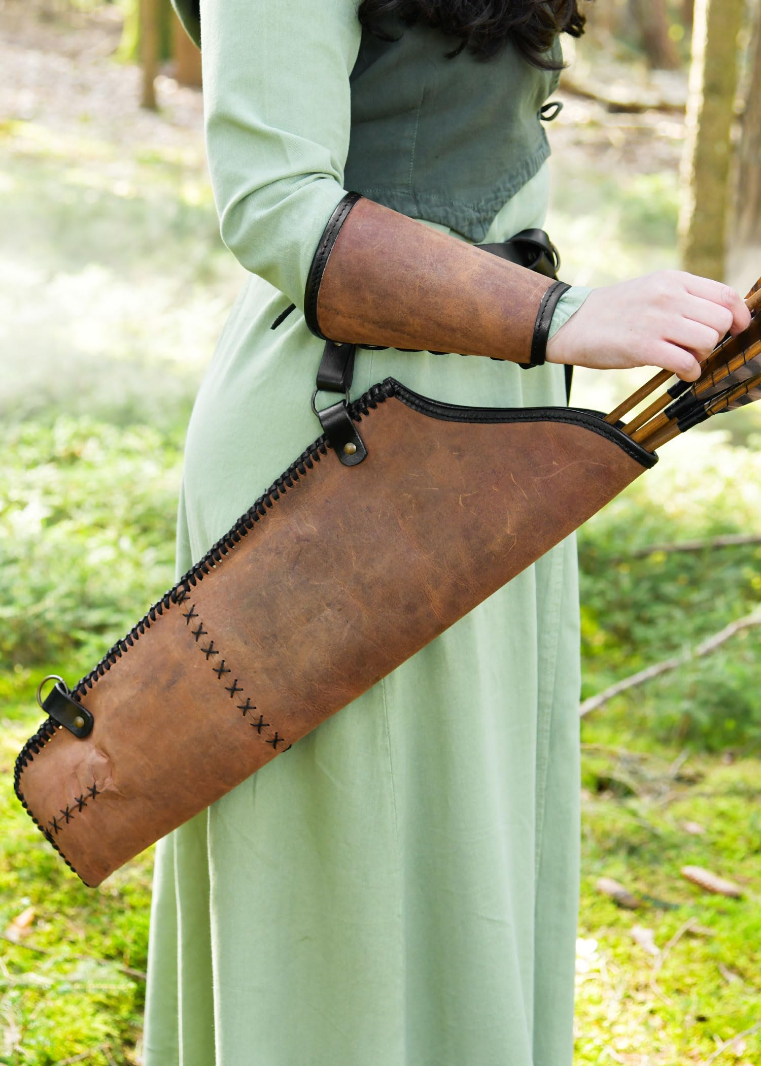 Battle-Merchant Mittelalter Lederköcher für Pfeile | Hüftköcher aus Leder, Seitenköcher für Bogenschießen, Mittelalter Zubehör für LARP & Cosplay