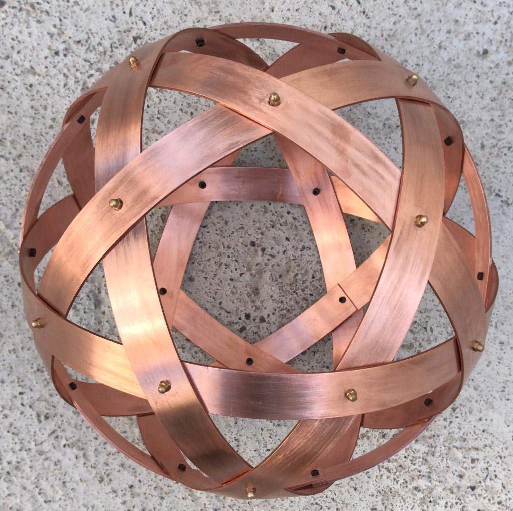 Genesa Pentasfera Rame 32cm di diametro, fasce larghe 30mm e spesse 2mm, fissate con dadi ciechi in ottone.