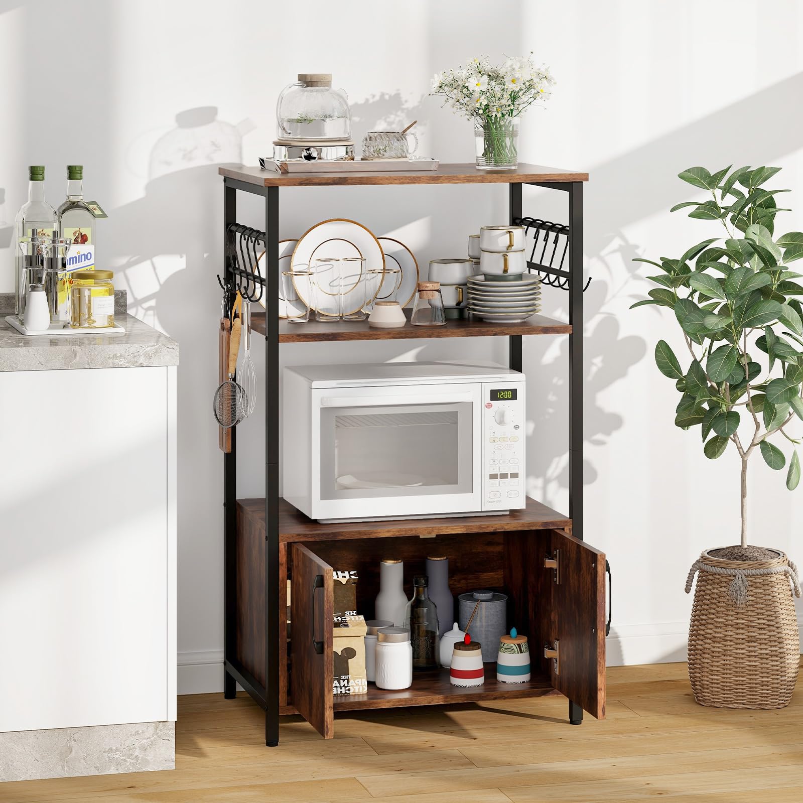 COSTWAY Küchenregal mit Schrank, 3-stöckiger Bäckerregal mit 2 offenen Ablagen & 10 Haken, Mikrowellenregal industriell mit Metallrahmen, Standregal für Küche, Esszimmer, 60 x 40 x 100cm